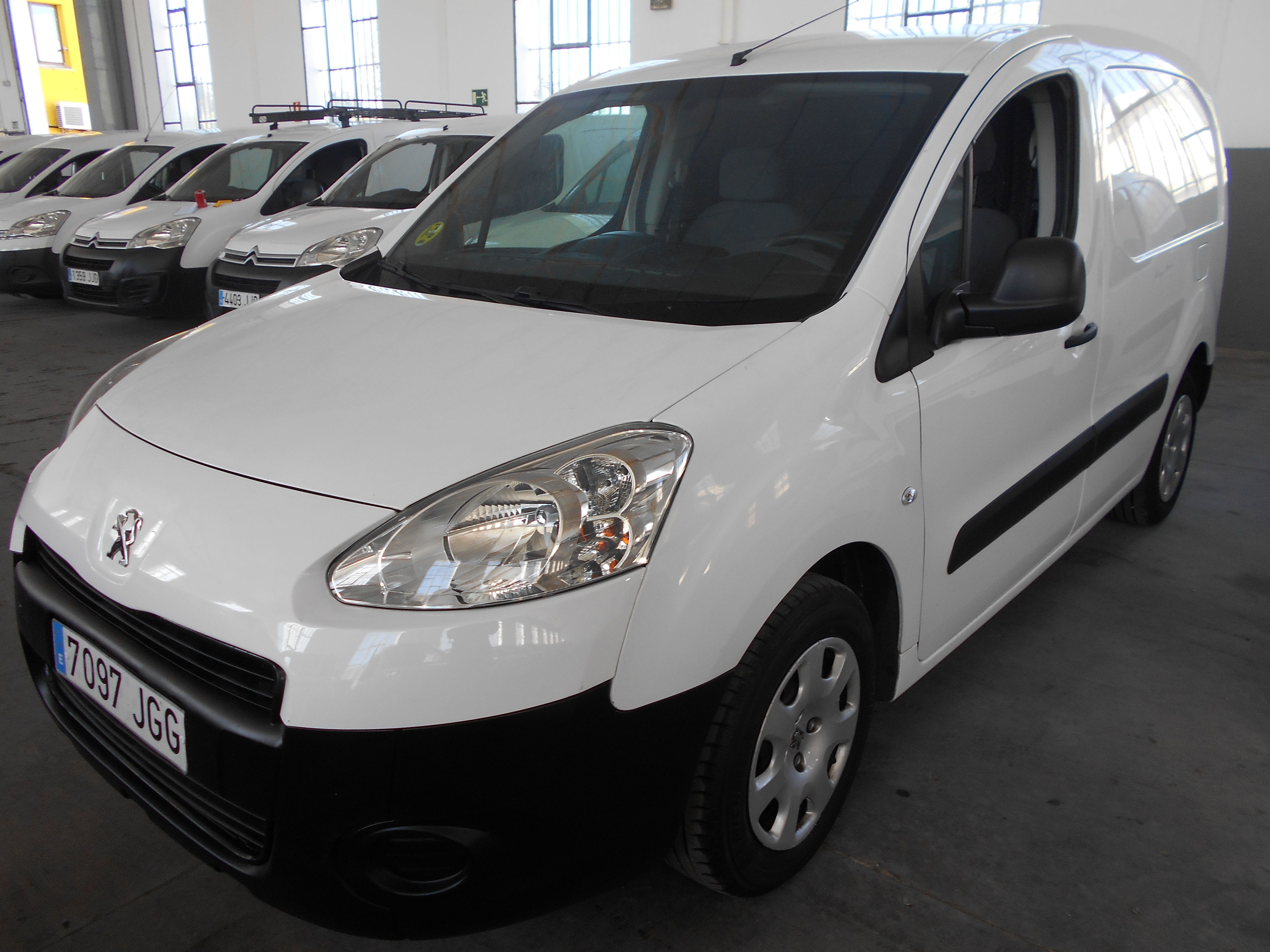 PEUGEOT PARTNER FURGON 2015: Stock de Furgonetas a Buen Precio PEUGEOT PARTNER FURGON 2015: Stock de Furgonetas a Buen Precio