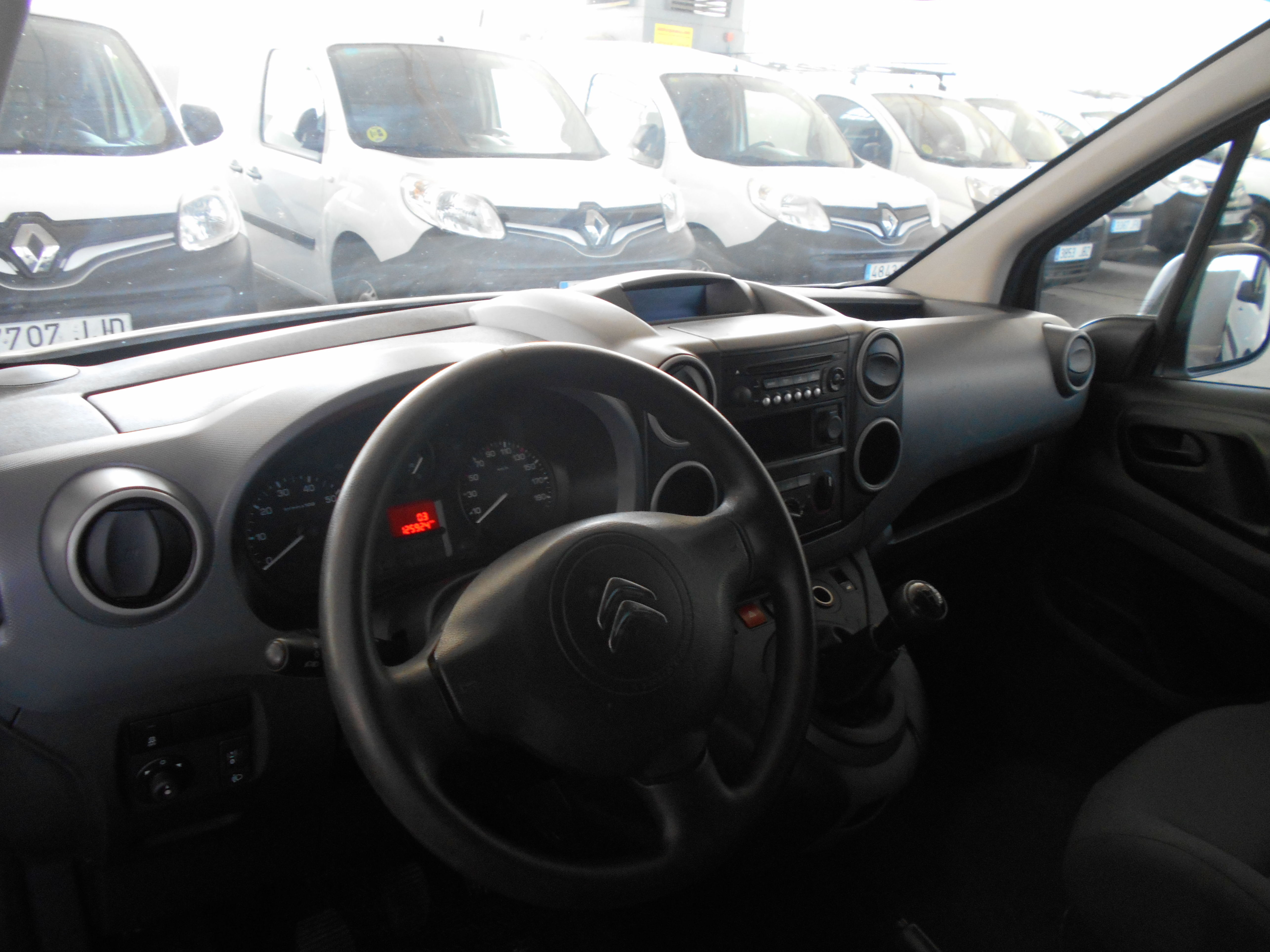 CITROEN BERLINGO FURGON 2015: Stock de Furgonetas a Buen Precio CITROEN BERLINGO FURGON 2015: Stock de Furgonetas a Buen Precio