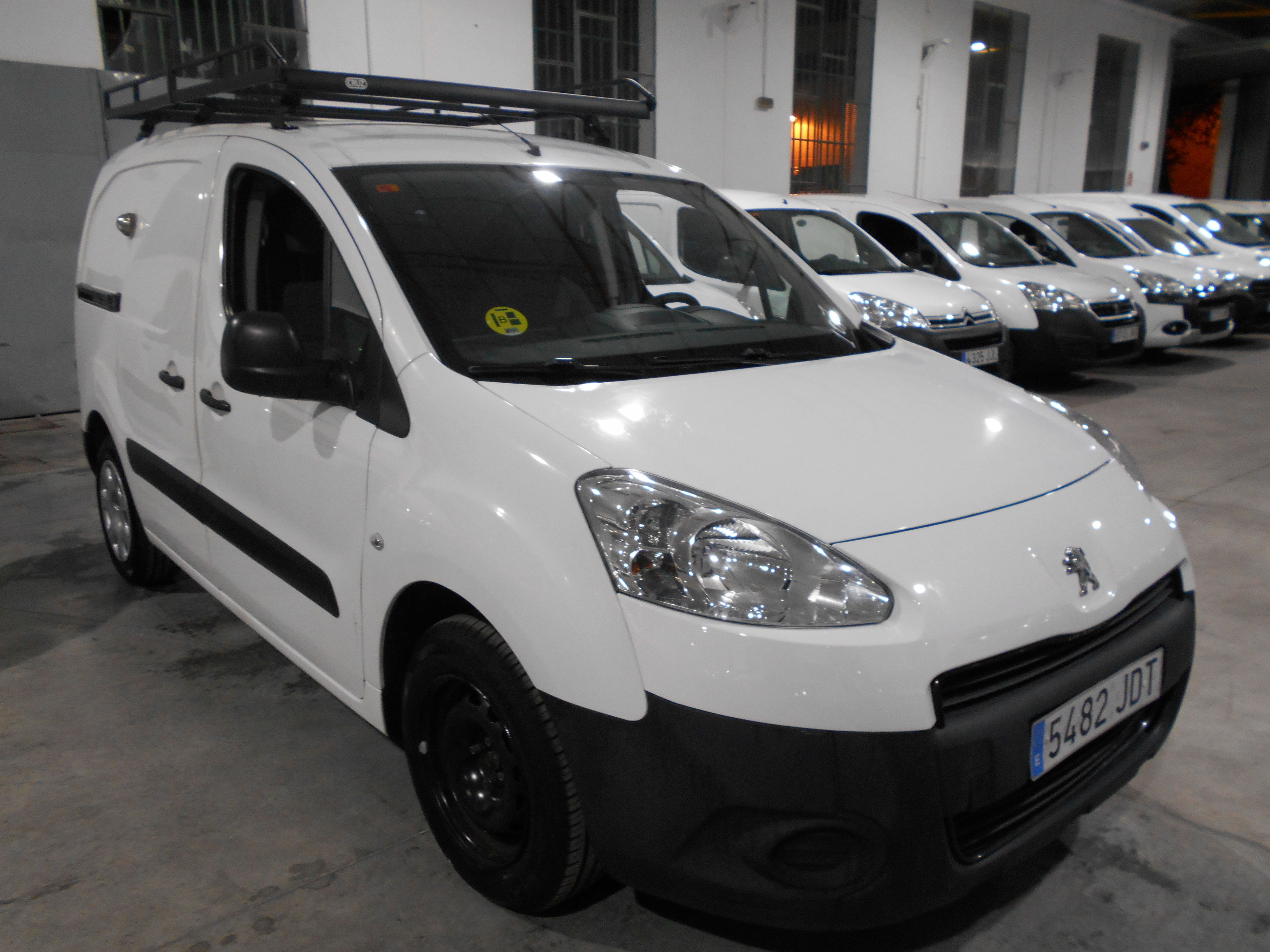 PEUGEOT PARTNER FURGON 2015: Stock de Furgonetas a Buen Precio PEUGEOT PARTNER FURGON 2015: Stock de Furgonetas a Buen Precio