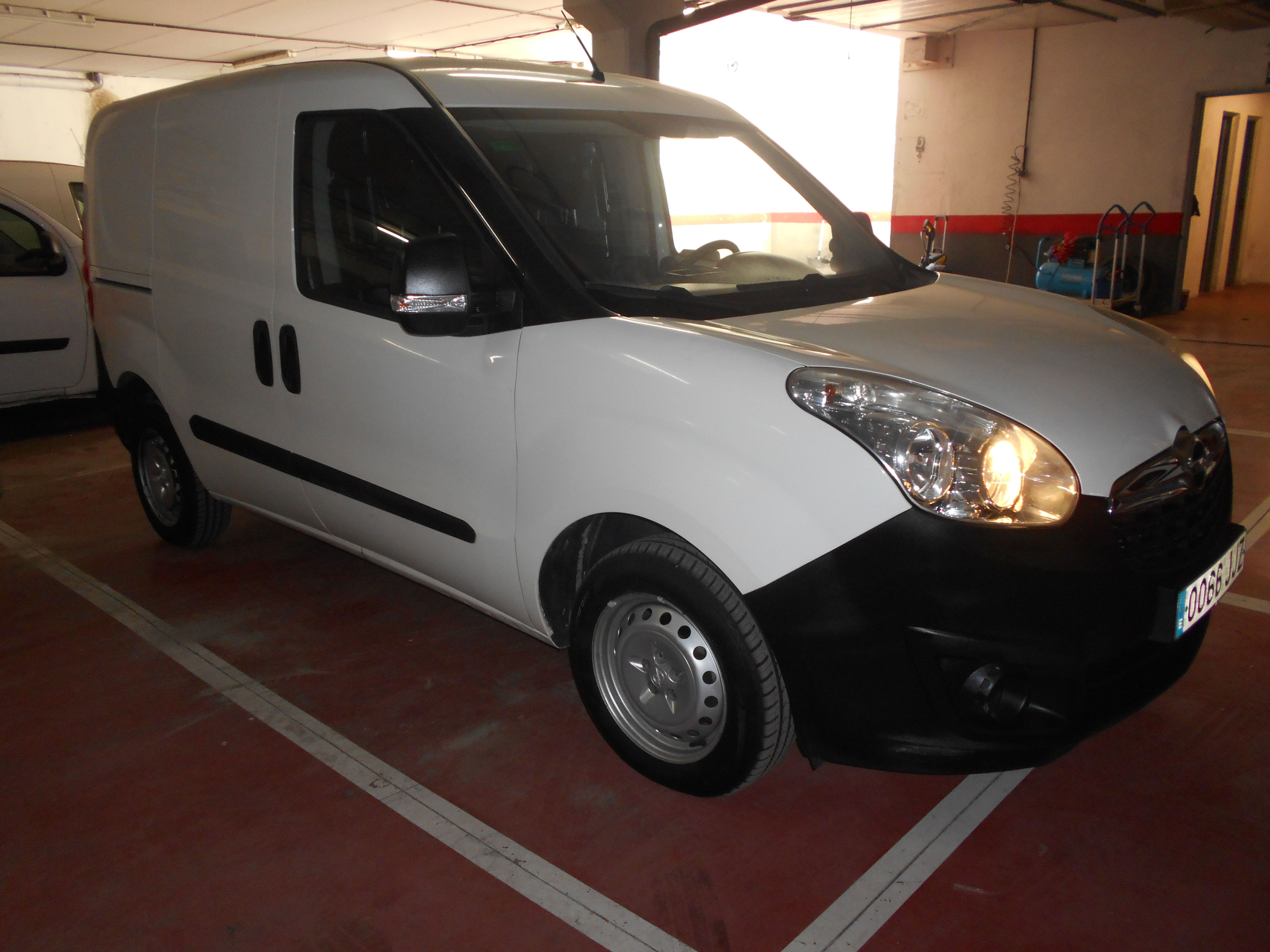OPEL COMBO FURGON 2 PLAZAS: Stock de Furgonetas a Buen Precio OPEL COMBO FURGON 2 PLAZAS: Stock de Furgonetas a Buen Precio