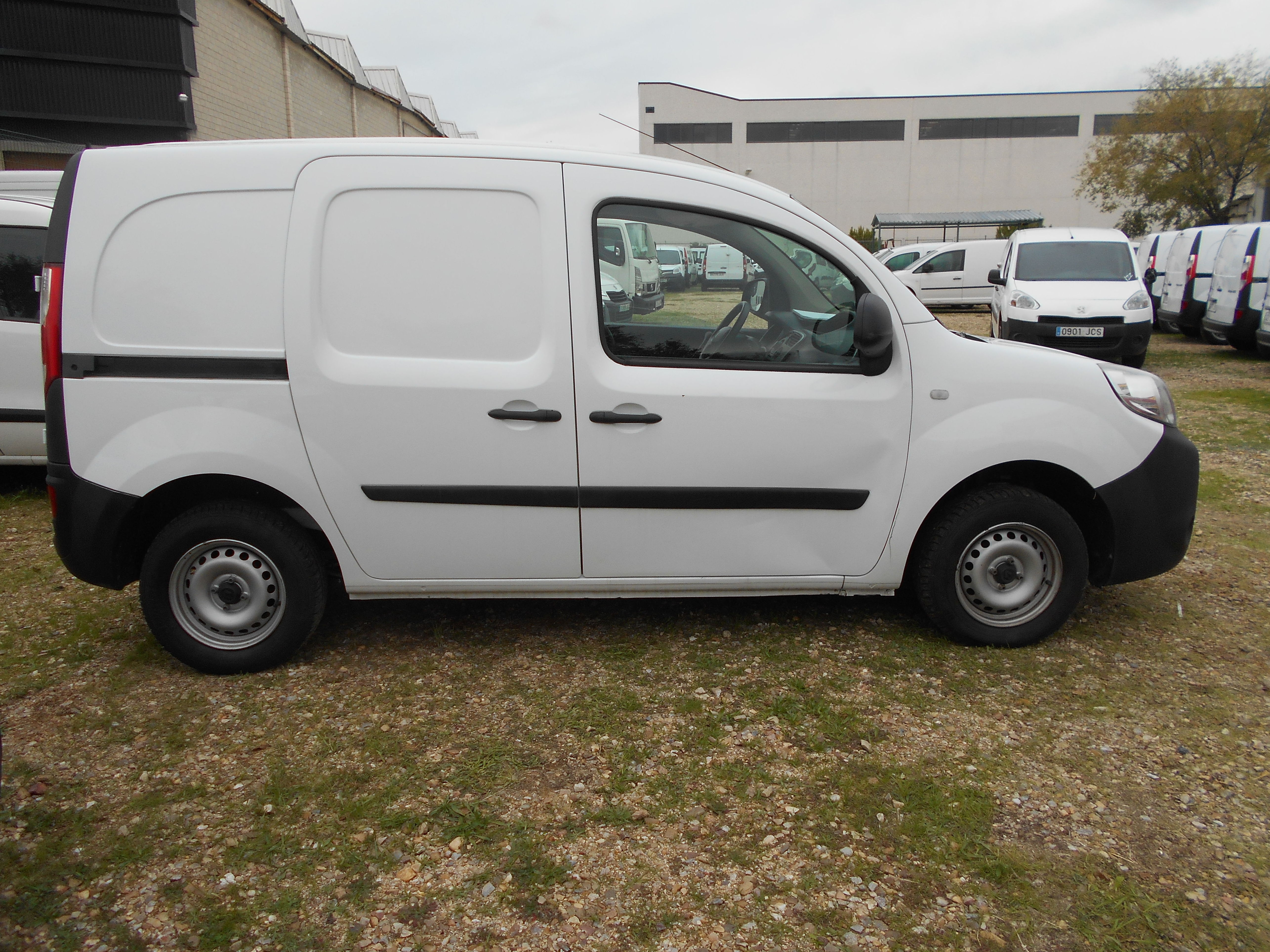RENAULT KANGOO FURGON DCI 2015: Stock de Furgonetas a Buen Precio RENAULT KANGOO FURGON DCI 2015: Stock de Furgonetas a Buen Precio