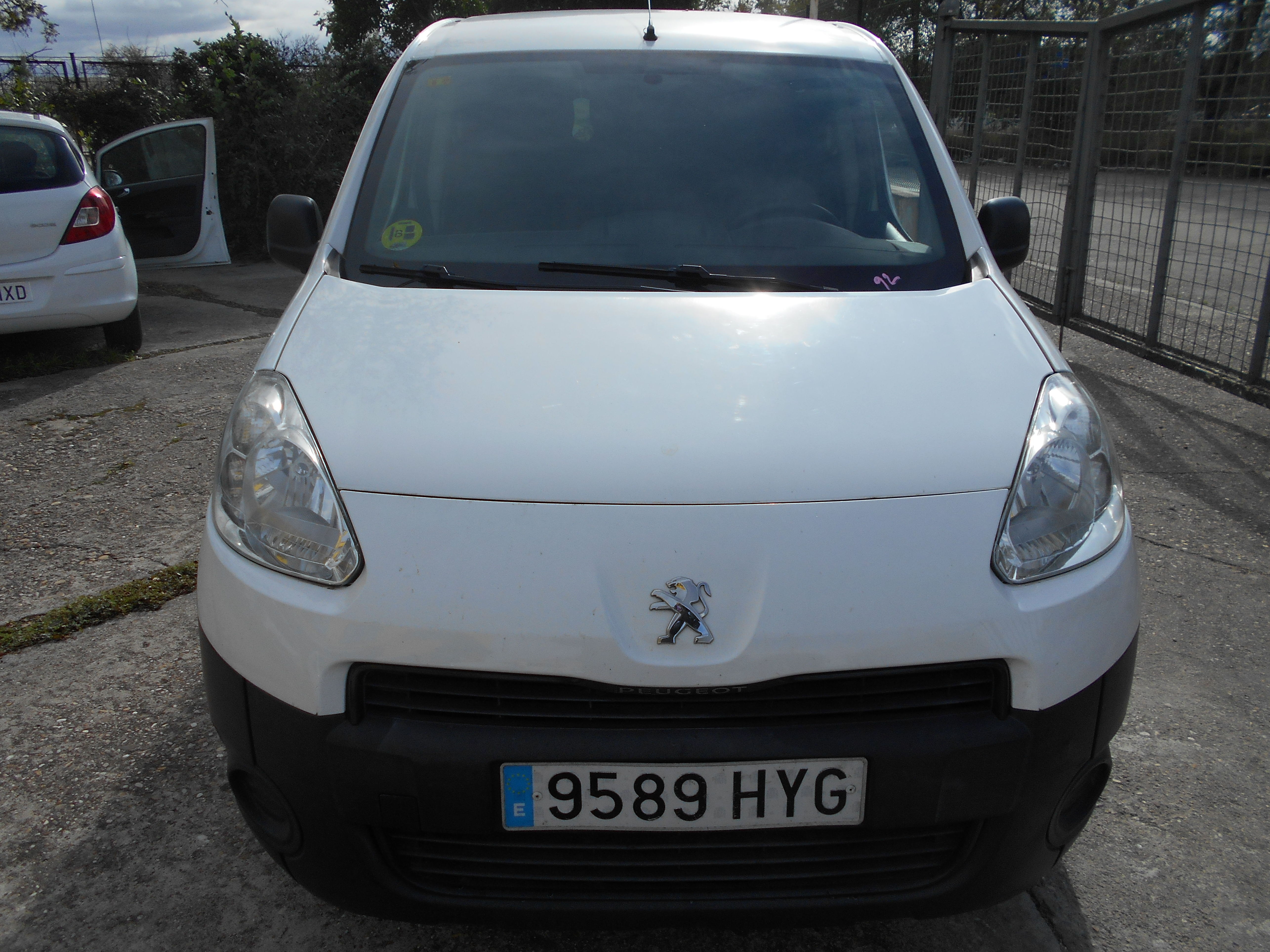PEUGEOT PARTNER HDI FURGON 2014: Stock de Furgonetas a Buen Precio PEUGEOT PARTNER HDI FURGON 2014: Stock de Furgonetas a Buen Precio