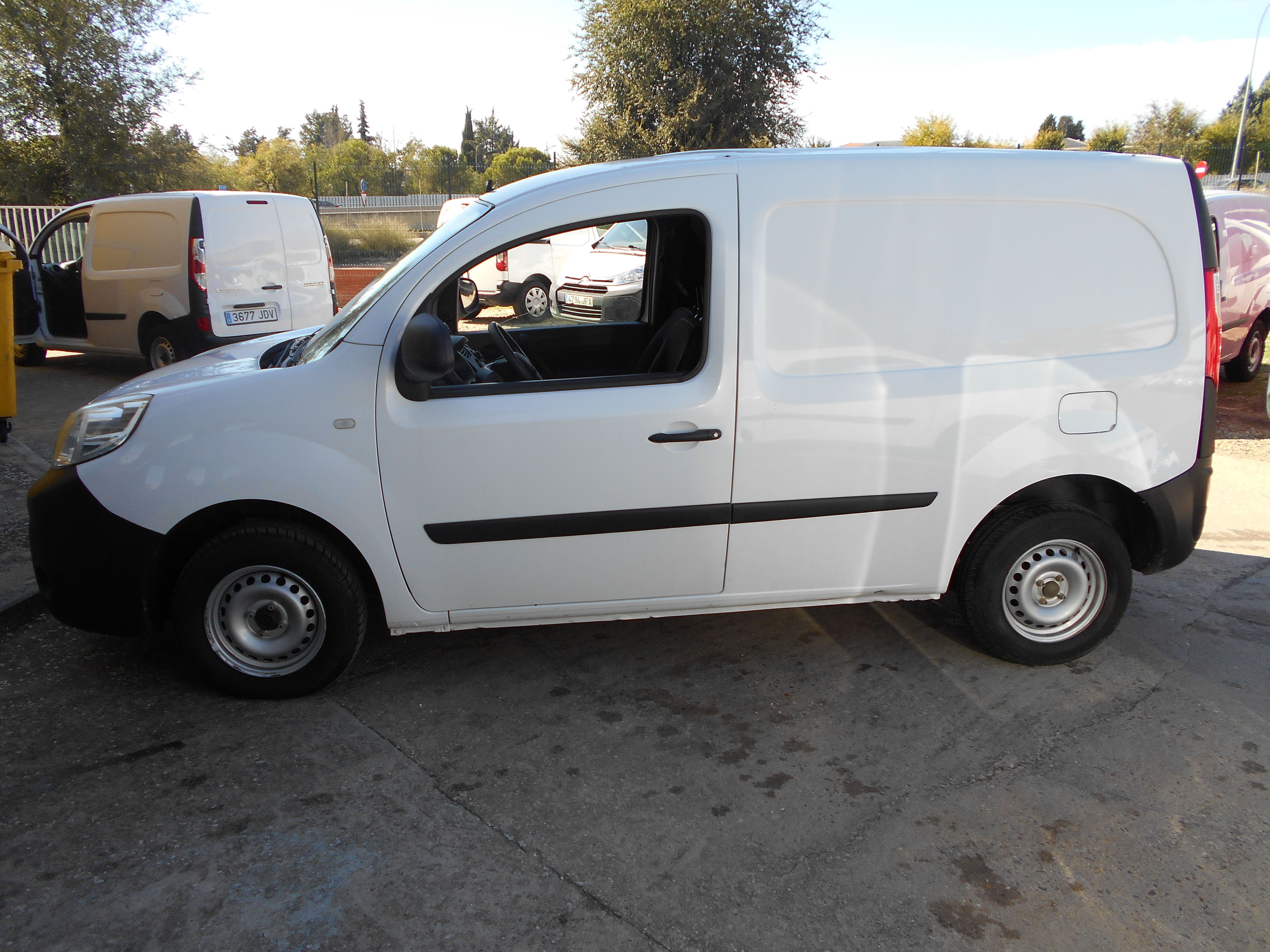 KANGOO FURGON 2015: Stock de Furgonetas a Buen Precio KANGOO FURGON 2015: Stock de Furgonetas a Buen Precio