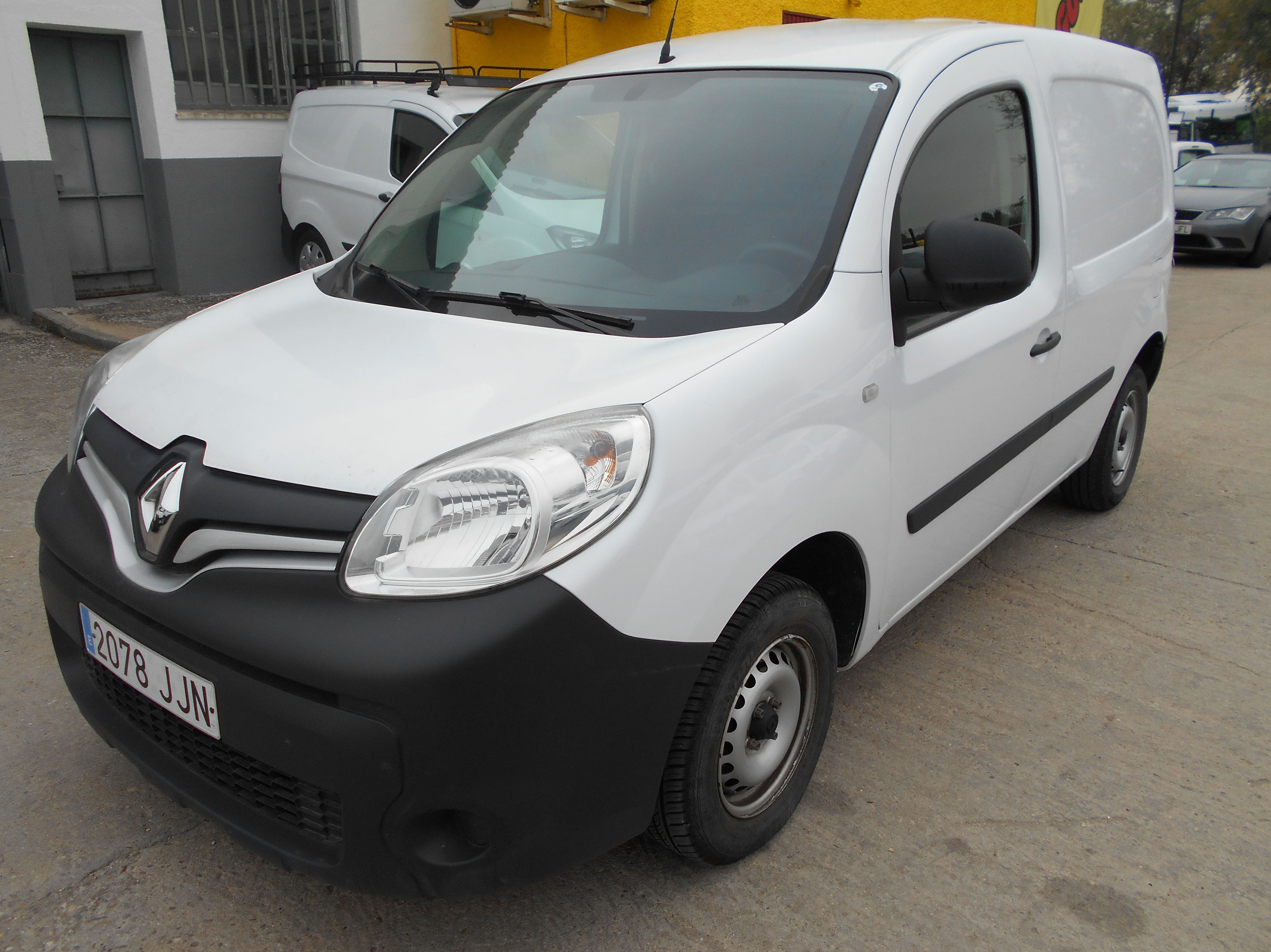 RENAULT KANGOO DCI FURGON 2015: Stock de Furgonetas a Buen Precio RENAULT KANGOO DCI FURGON 2015: Stock de Furgonetas a Buen Precio