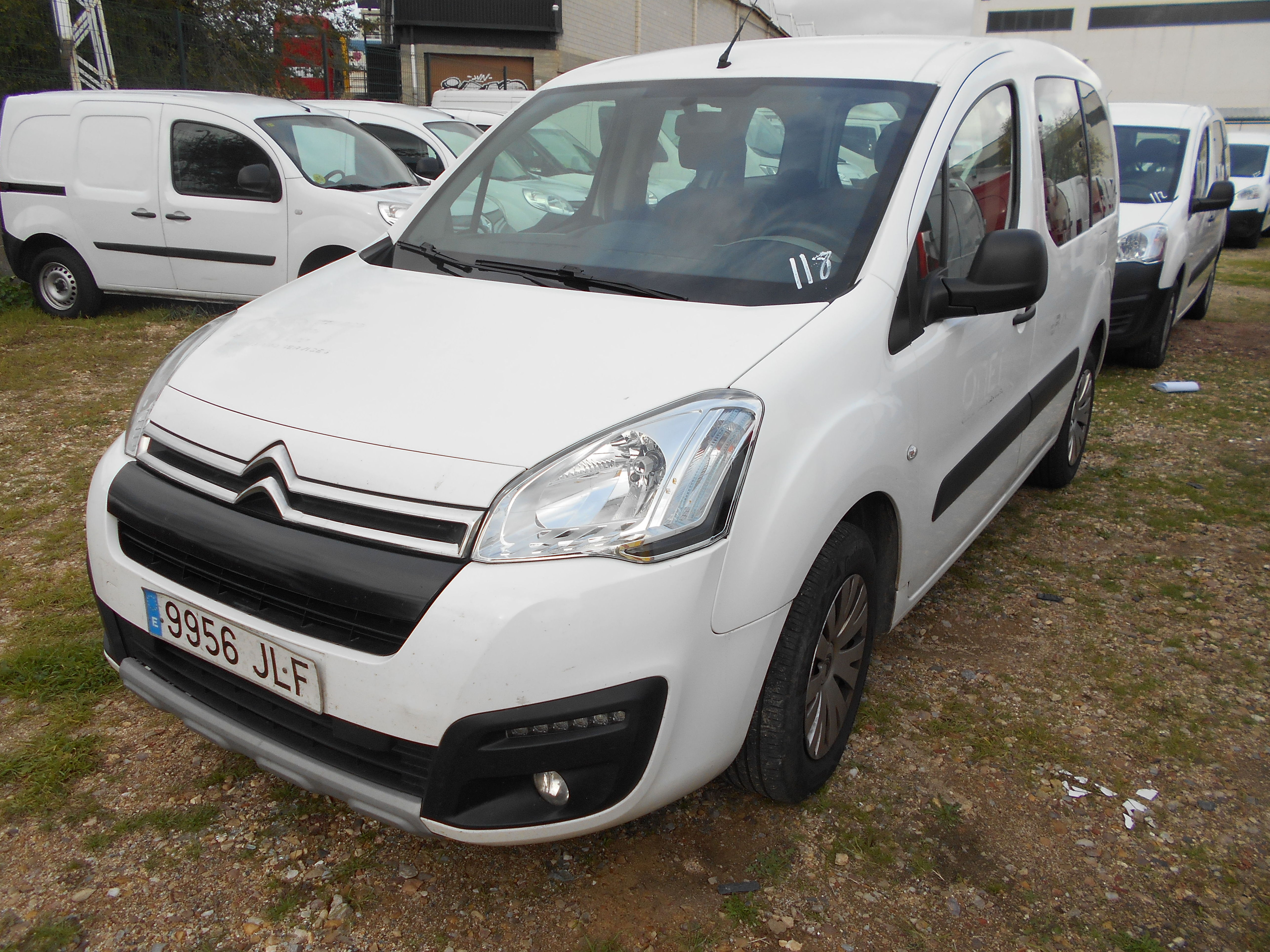 CITROEN BERLINGO HDI 5 PLAZAS 2016: Stock de Furgonetas a Buen Precio CITROEN BERLINGO HDI 5 PLAZAS 2016: Stock de Furgonetas a Buen Precio