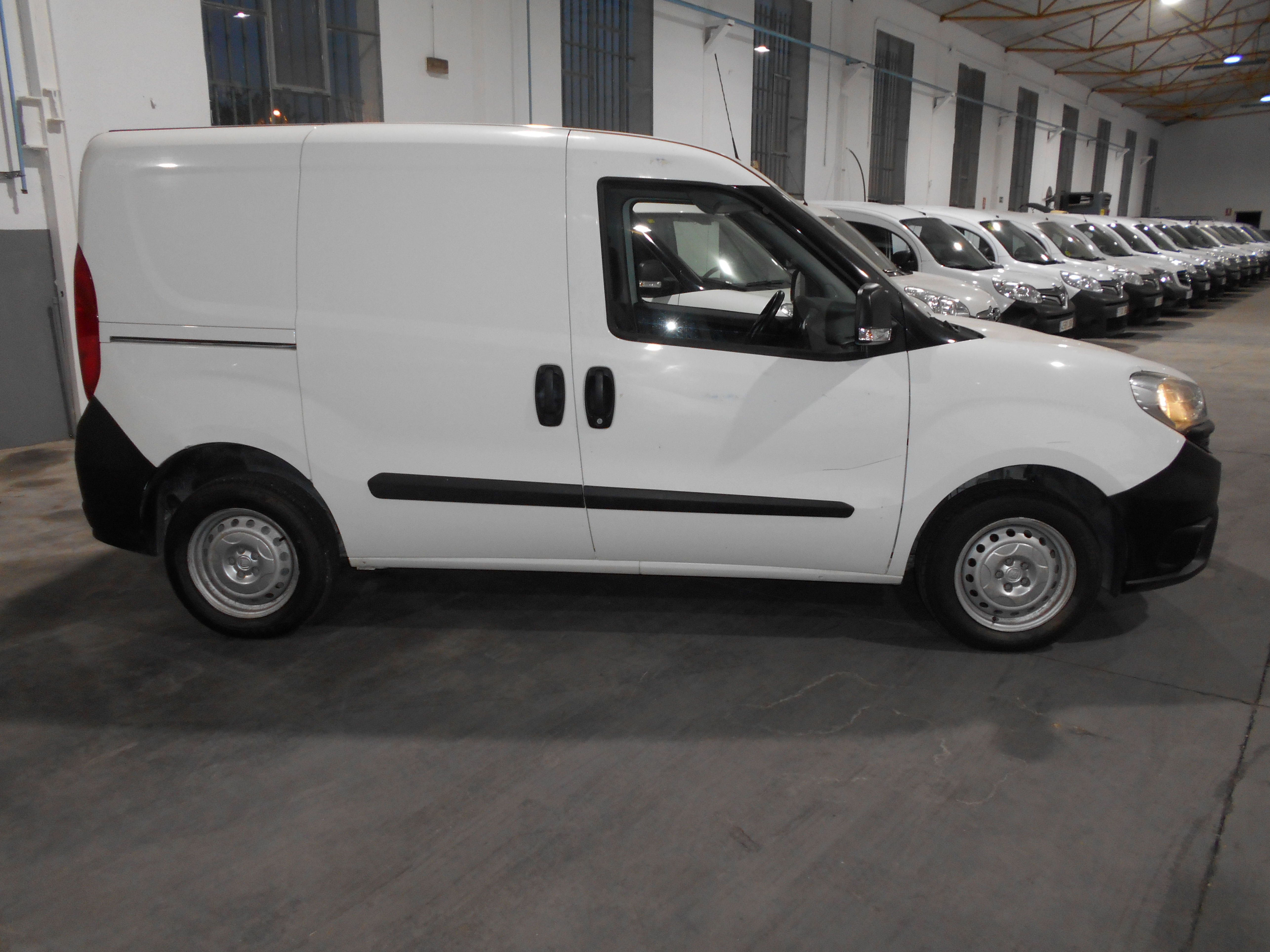 OPEL COMBO FURGON 2 PLAZAS 2015: Stock de Furgonetas a Buen Precio OPEL COMBO FURGON 2 PLAZAS 2015: Stock de Furgonetas a Buen Precio