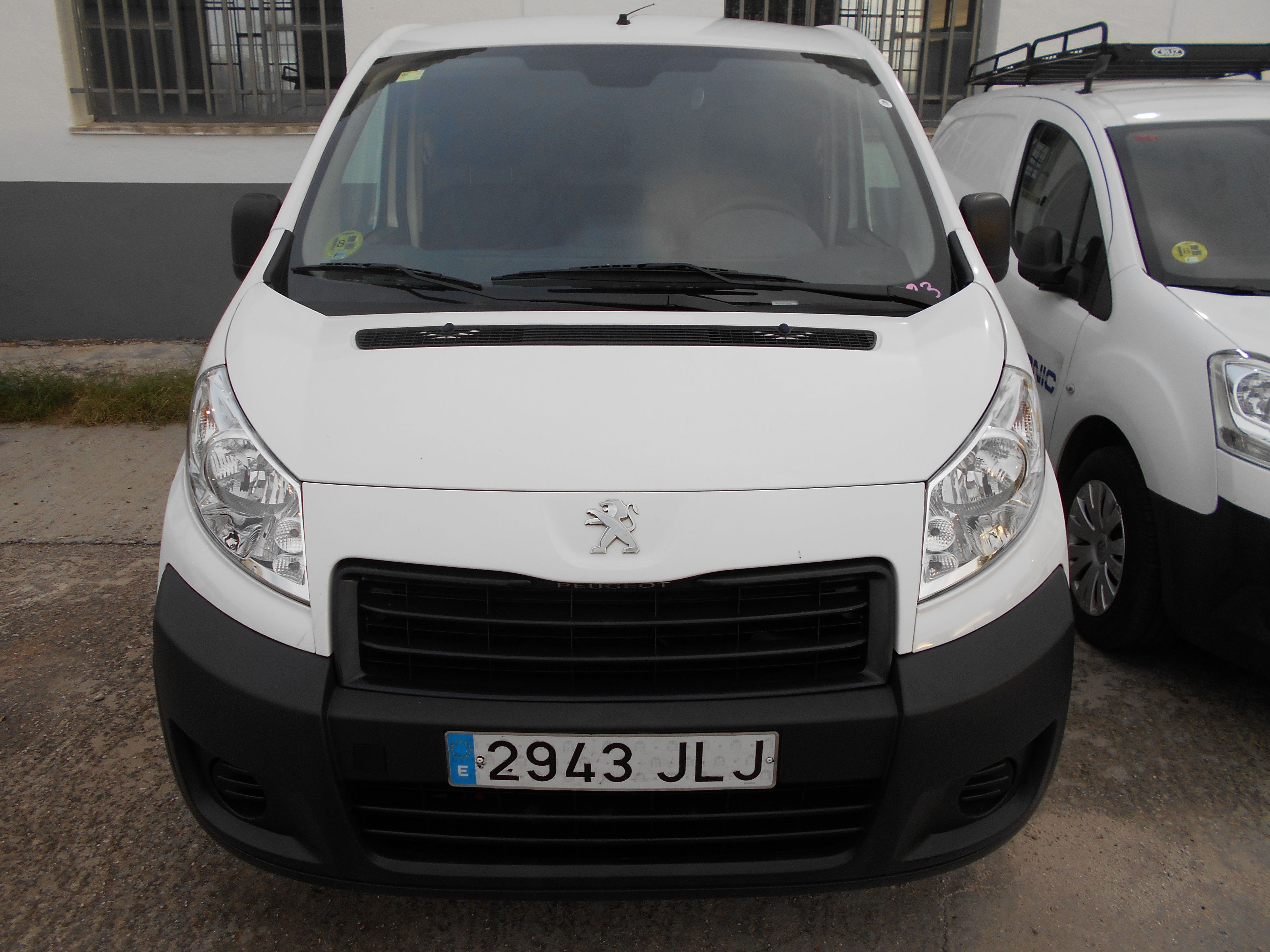PEUGEOT EXPERT HDI LARGA FURGON 3 PLAZAS 2015: Stock de Furgonetas a Buen Precio PEUGEOT EXPERT HDI LARGA FURGON 3 PLAZAS 2015: Stock de Furgonetas a Buen Precio