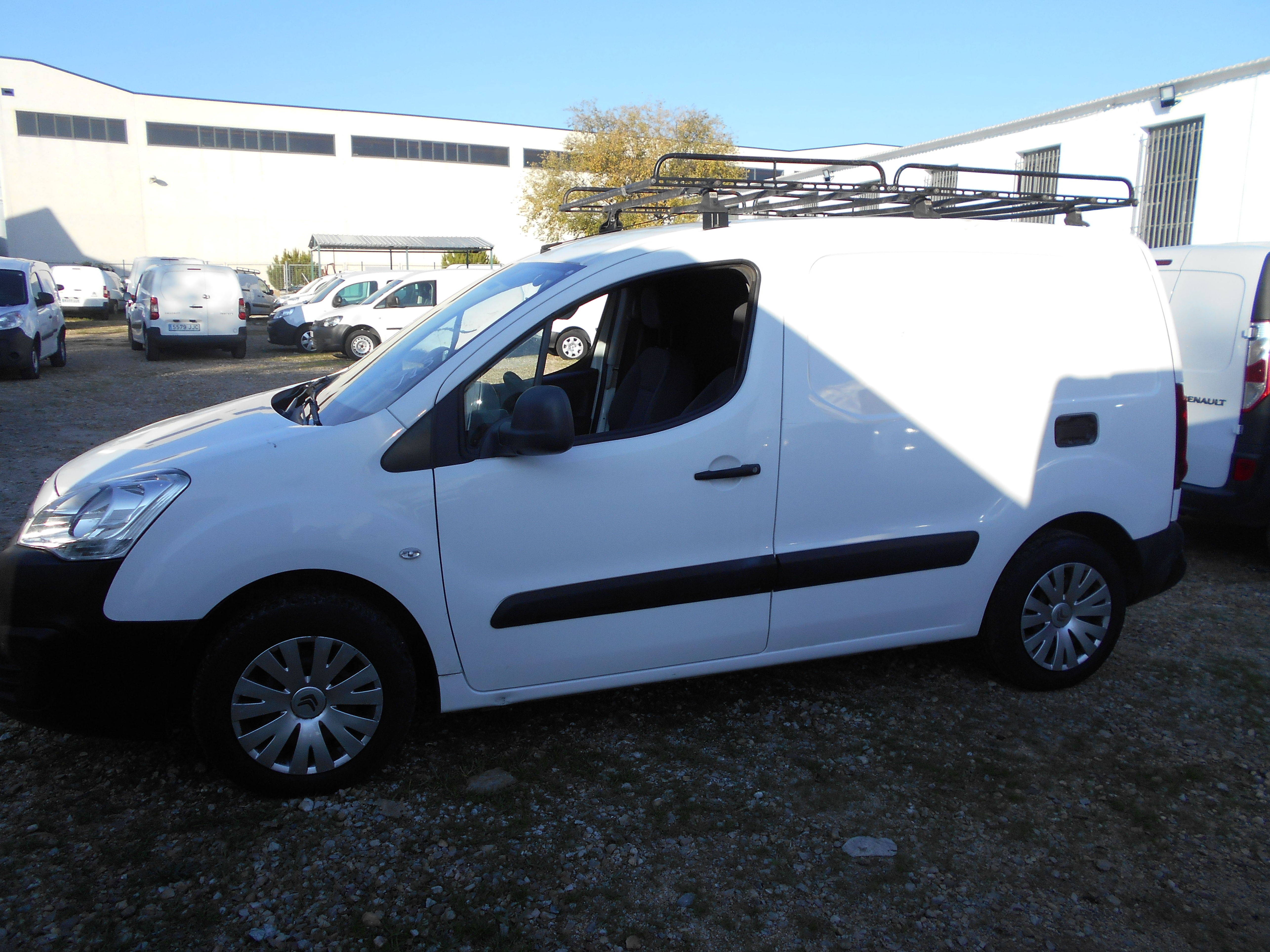CITROEN BERLINGO HDI FURGON 2015. 92.341KM: Stock de Furgonetas a Buen Precio CITROEN BERLINGO HDI FURGON 2015. 92.341KM: Stock de Furgonetas a Buen Precio