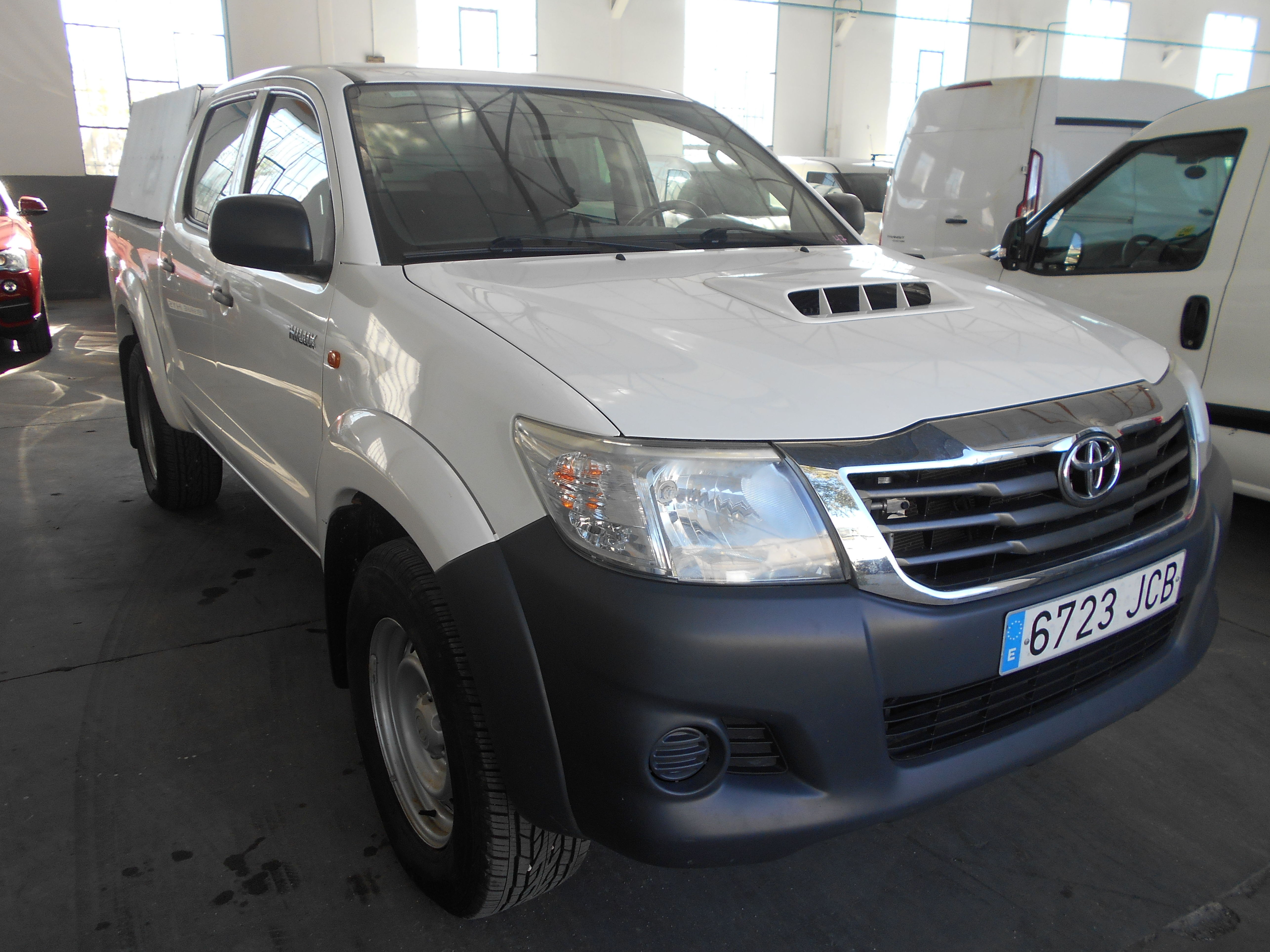 TOYOTA HYLUX,4X4 DOBLE CABINA 2015: Stock de Furgonetas a Buen Precio TOYOTA HYLUX,4X4 DOBLE CABINA 2015: Stock de Furgonetas a Buen Precio