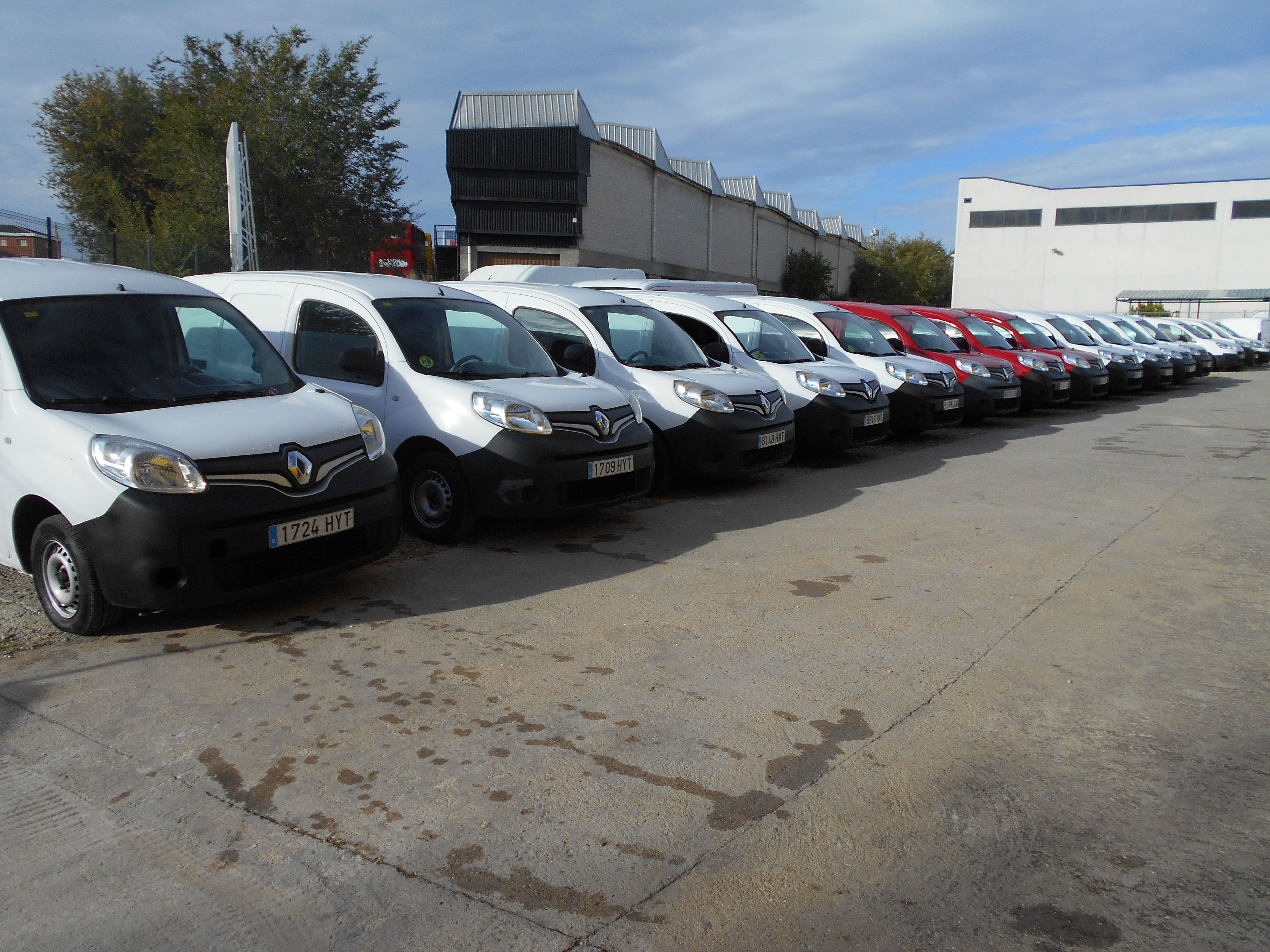 RENAULT KANGOO DCI FURGON 2014: Stock de Furgonetas a Buen Precio RENAULT KANGOO DCI FURGON 2014: Stock de Furgonetas a Buen Precio