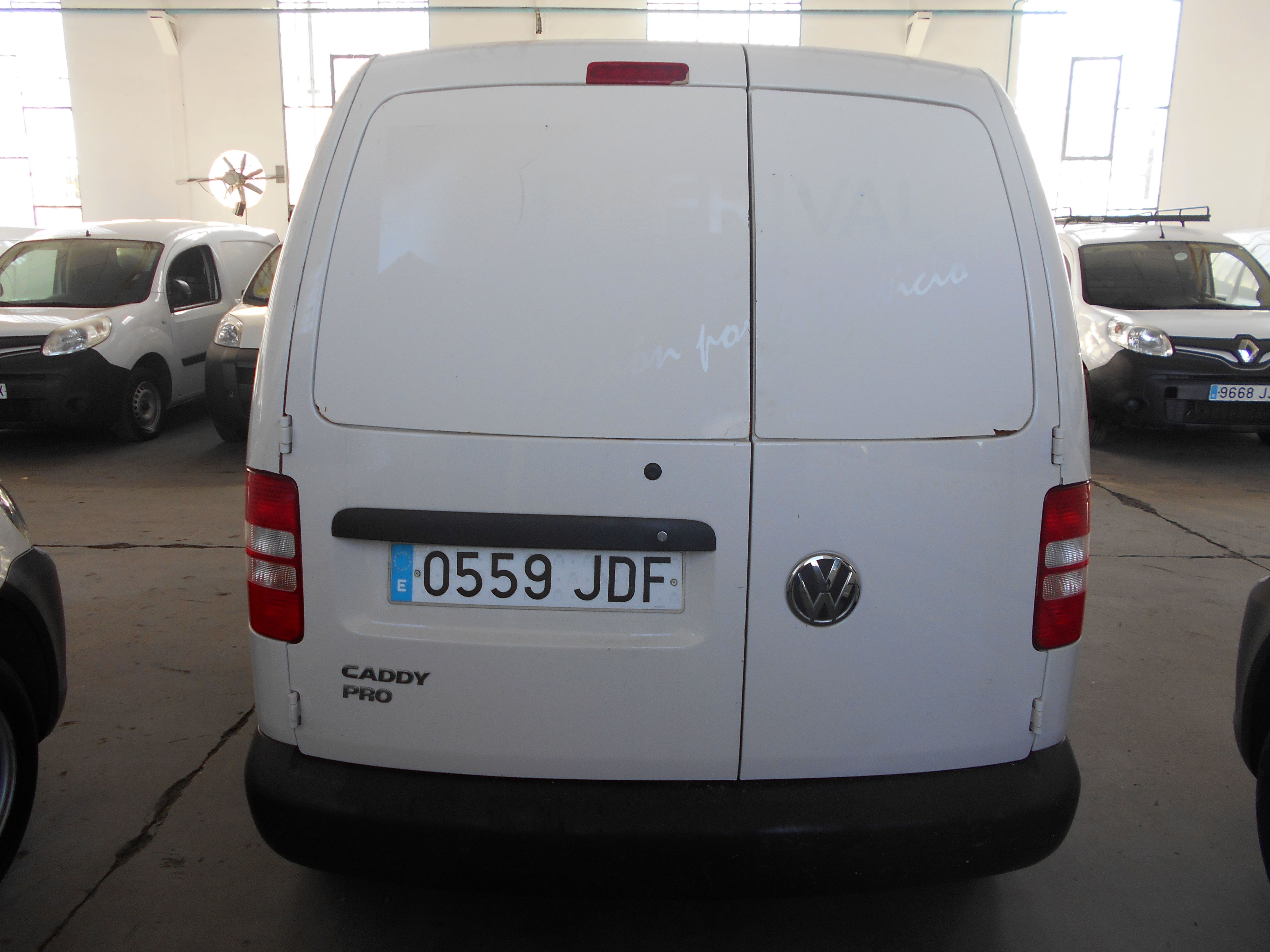 VOLKSWAGEN CADDY FURGON 2015 TDI 132.000 KILOMETROS: Stock de Furgonetas a Buen Precio VOLKSWAGEN CADDY FURGON 2015 TDI 132.000 KILOMETROS: Stock de Furgonetas a Buen Precio
