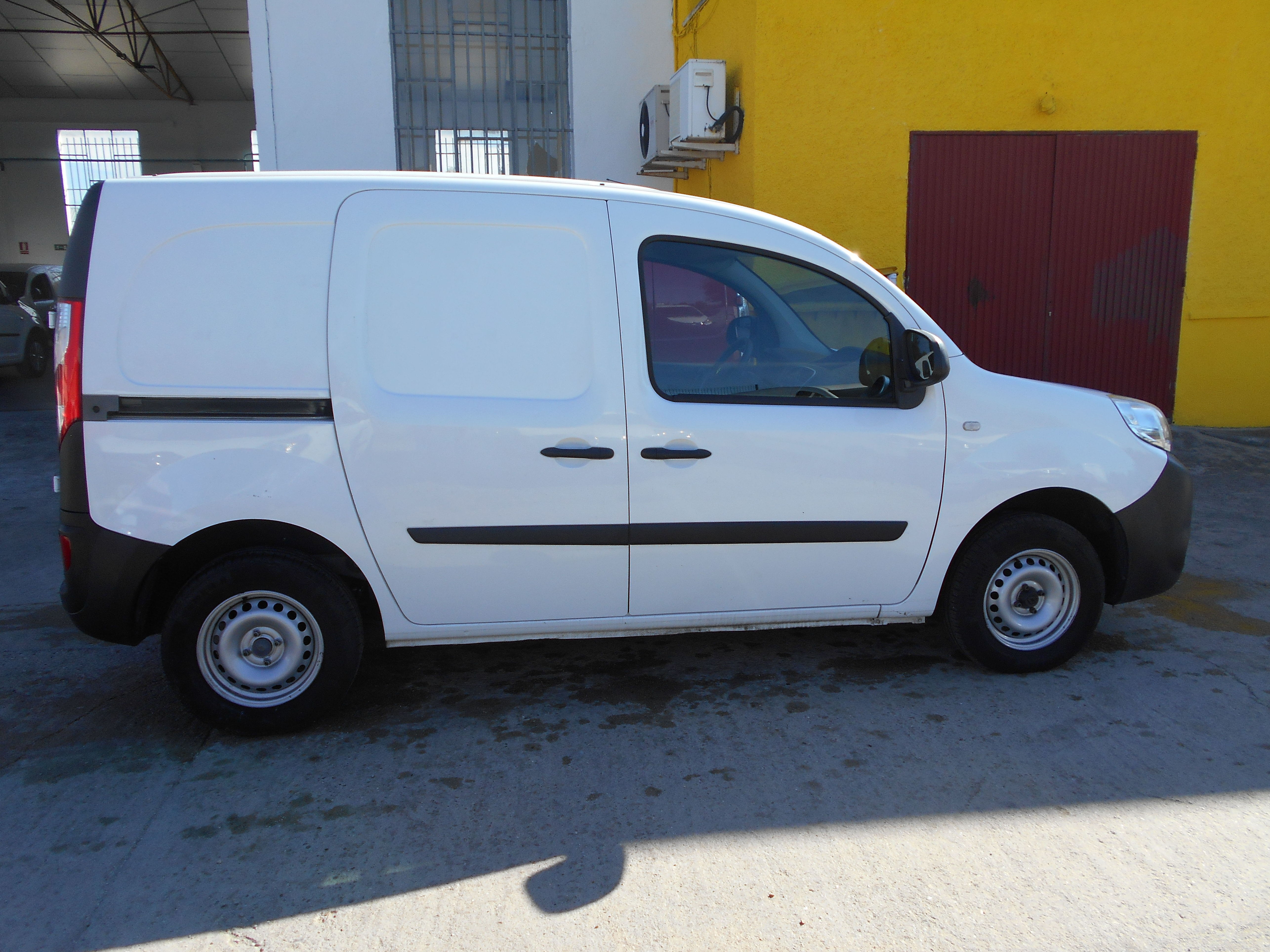 KANGOO FURGON 2015: Stock de Furgonetas a Buen Precio KANGOO FURGON 2015: Stock de Furgonetas a Buen Precio