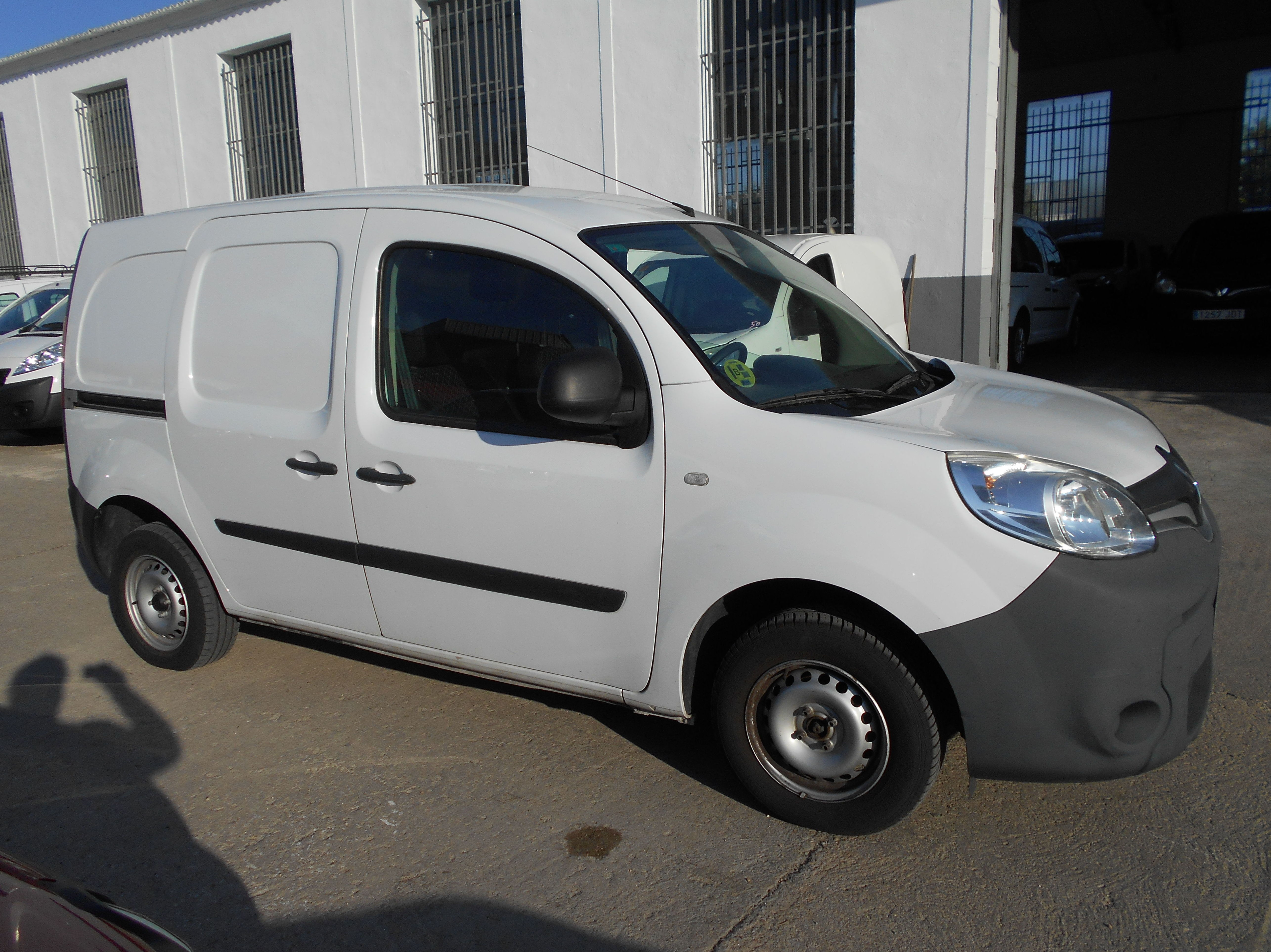 RENAULT KANGOO DCI FURGON 2015: Stock de Furgonetas a Buen Precio RENAULT KANGOO DCI FURGON 2015: Stock de Furgonetas a Buen Precio
