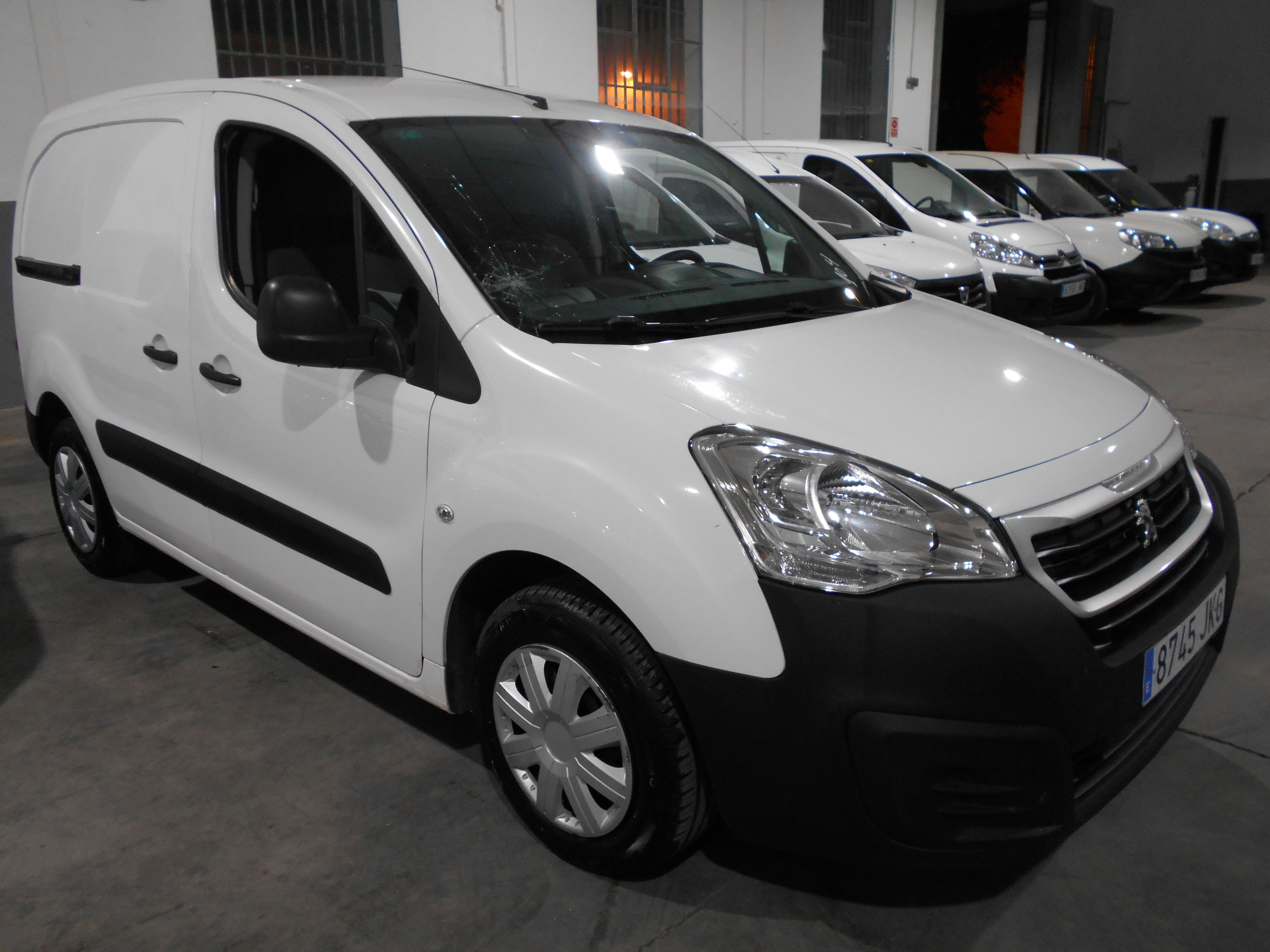 PEUGEOT PARTNER FURGON 2015: Stock de Furgonetas a Buen Precio PEUGEOT PARTNER FURGON 2015: Stock de Furgonetas a Buen Precio