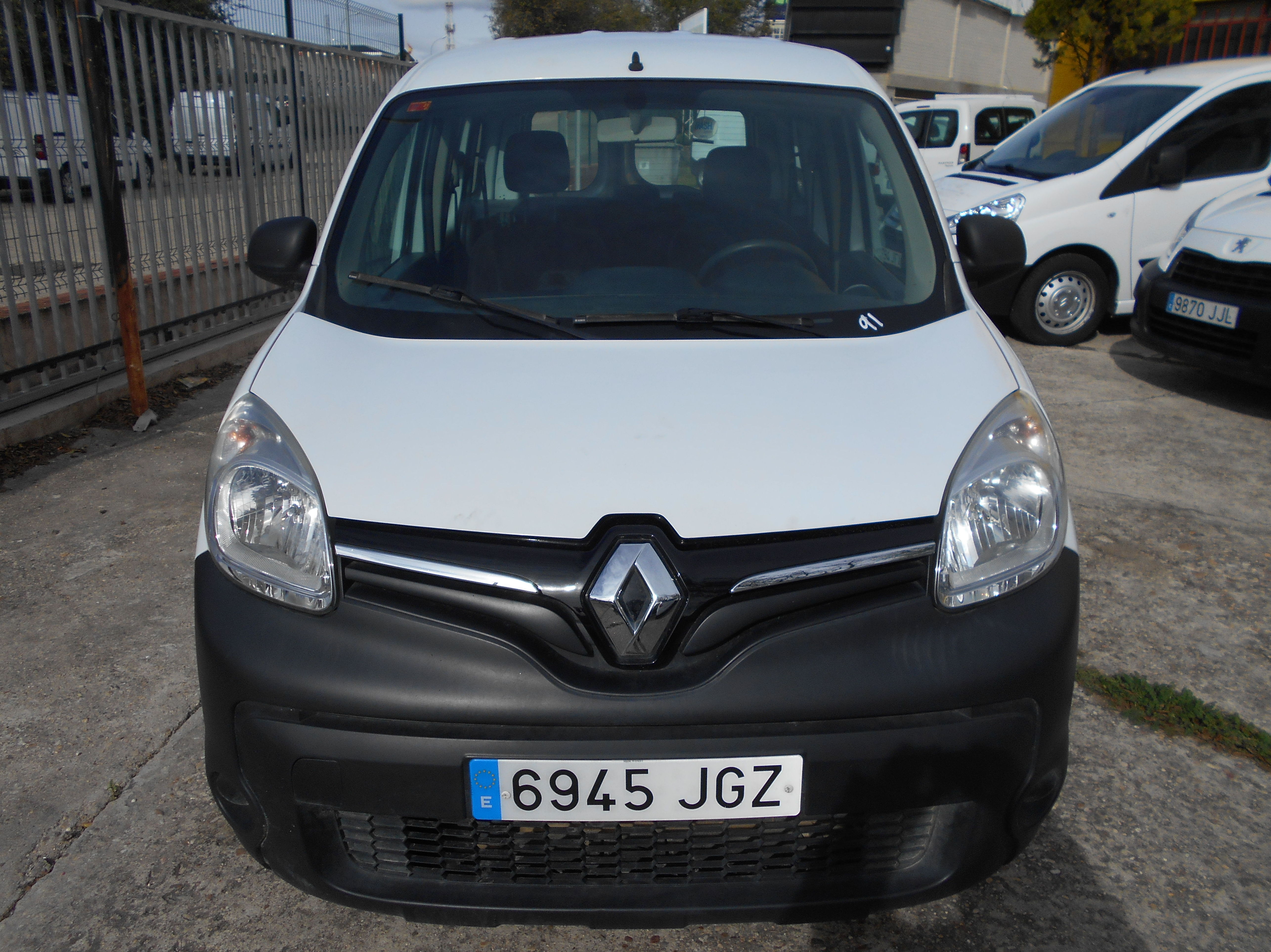 RENAULT KANGOO DCI 5 PLAZAS 2015: Stock de Furgonetas a Buen Precio RENAULT KANGOO DCI 5 PLAZAS 2015: Stock de Furgonetas a Buen Precio