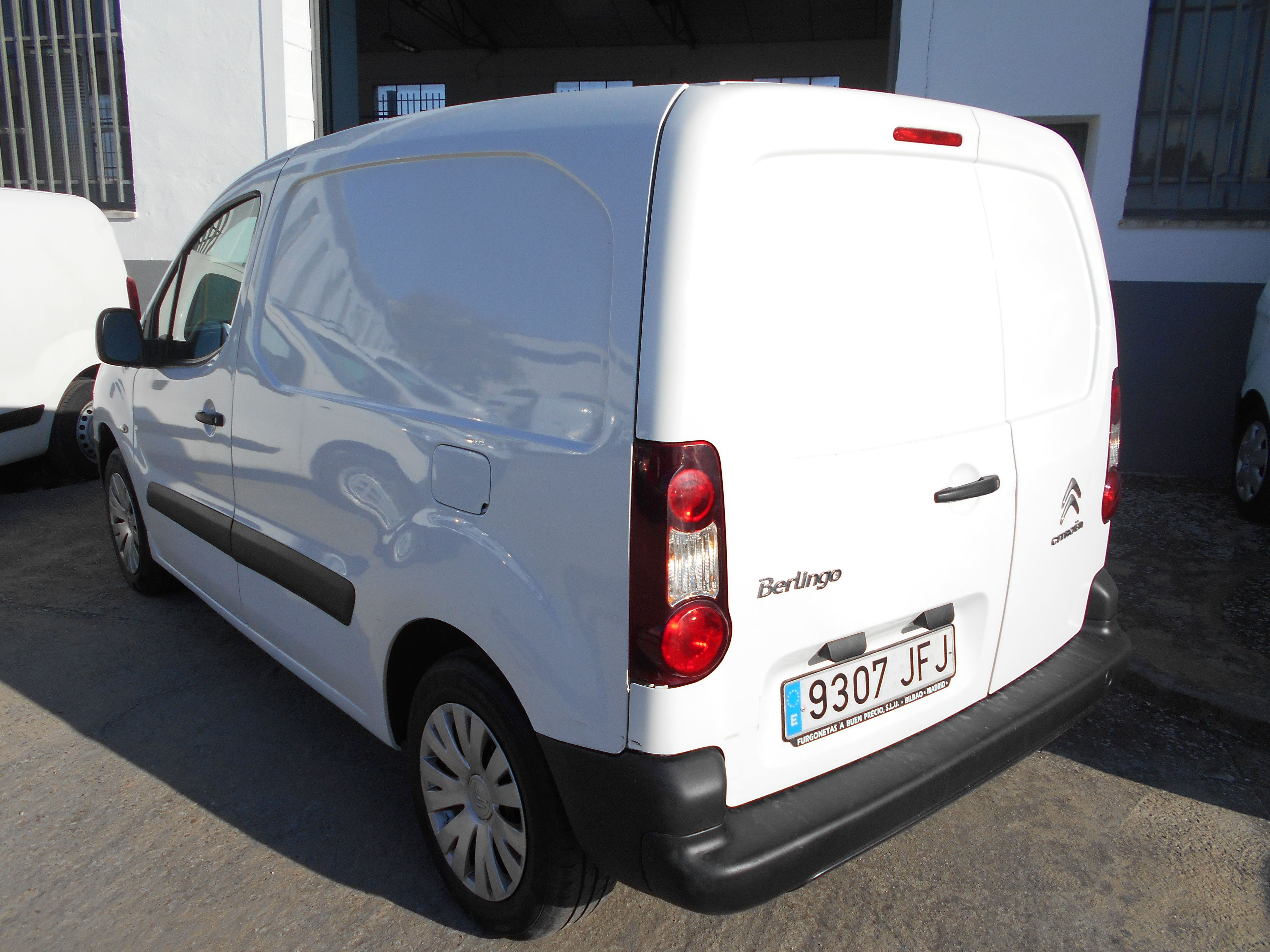 CITROEN BERLINGO HDI FURGON 2015: Stock de Furgonetas a Buen Precio CITROEN BERLINGO HDI FURGON 2015: Stock de Furgonetas a Buen Precio