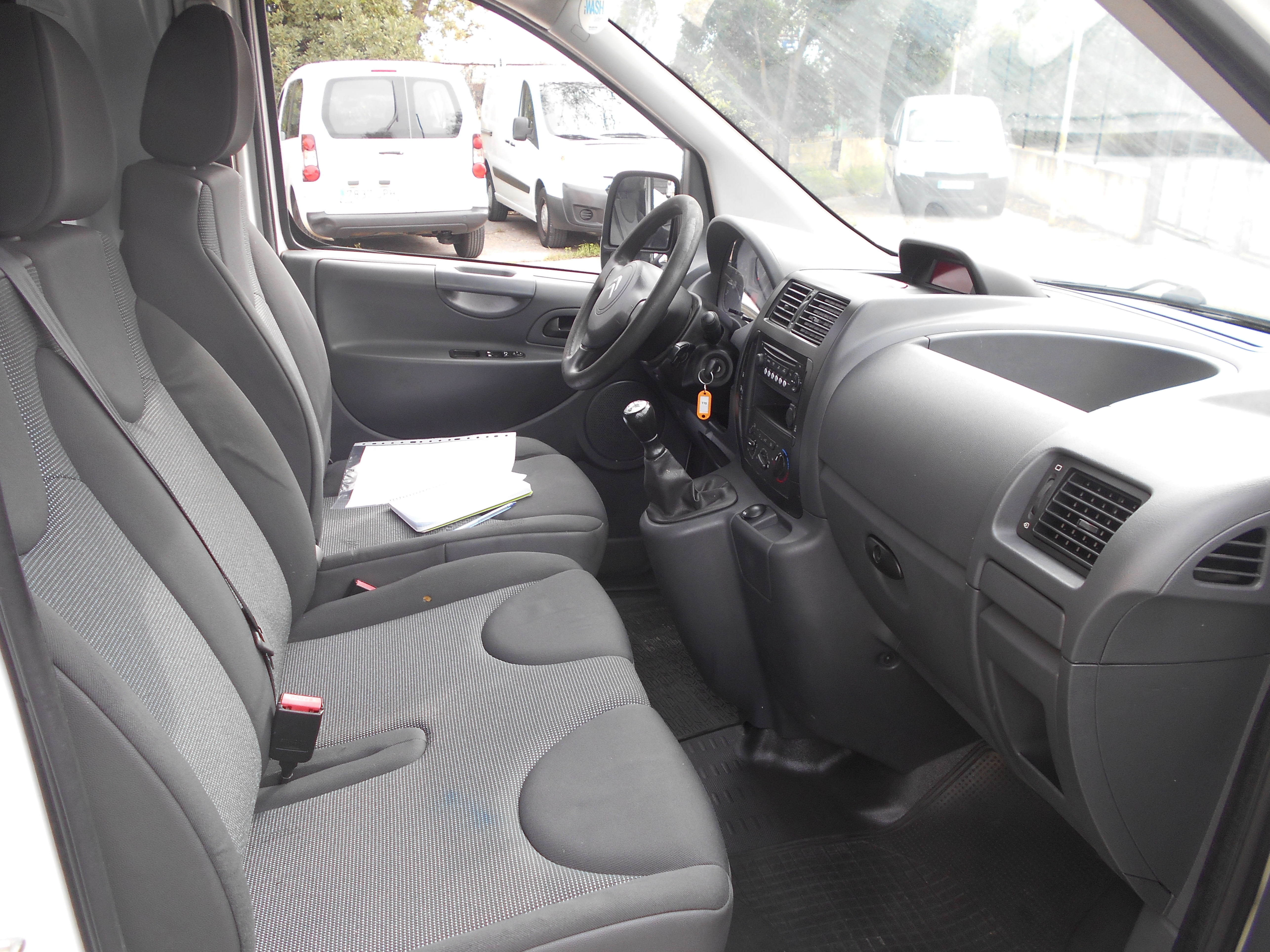 CITROEN JUMPY HDI 2015: Stock de Furgonetas a Buen Precio CITROEN JUMPY HDI 2015: Stock de Furgonetas a Buen Precio