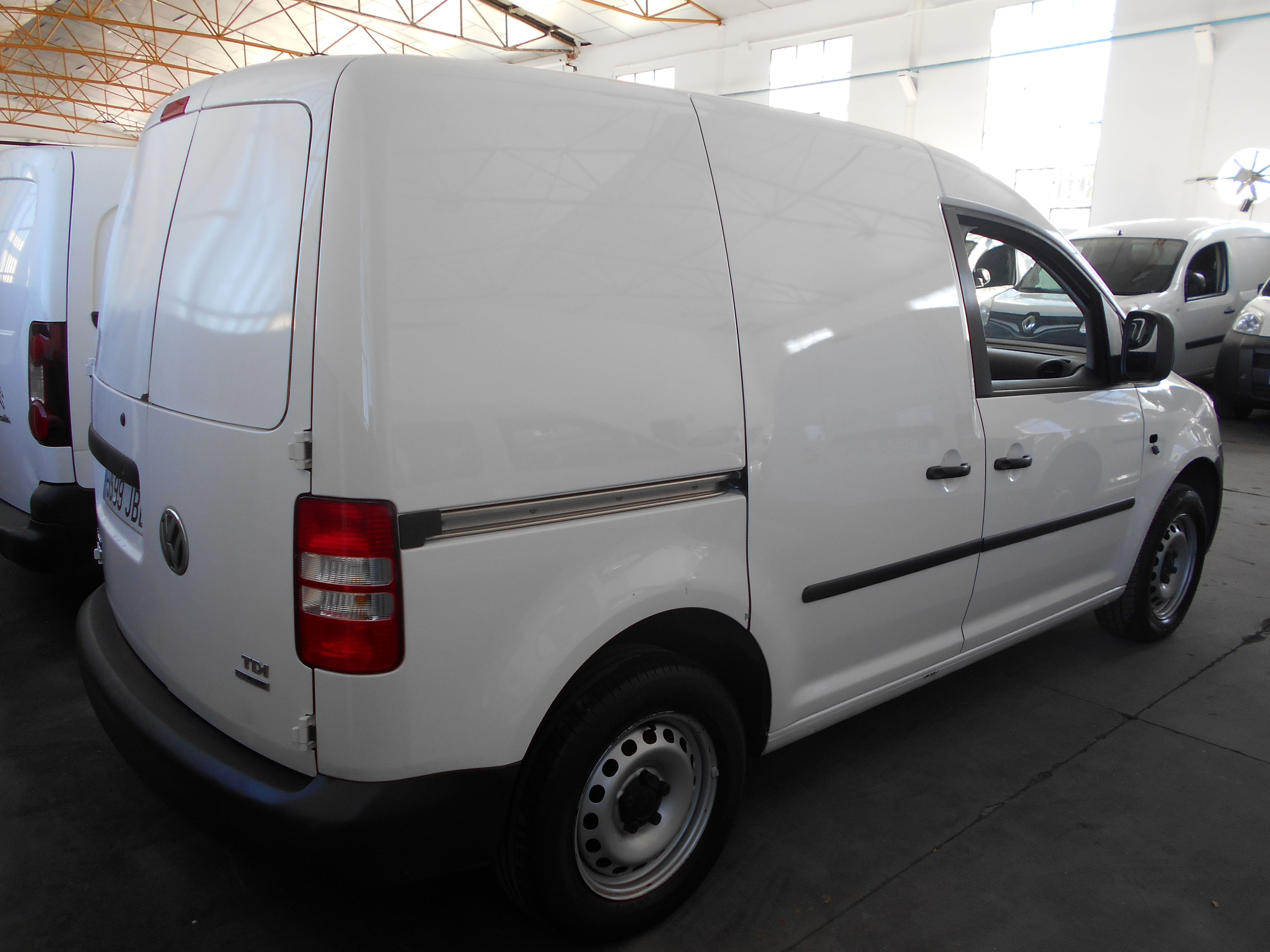 VOLKSWAGEN CADDY FURGON 2014 TDI 162.940 KILOMETROS: Stock de Furgonetas a Buen Precio VOLKSWAGEN CADDY FURGON 2014 TDI 162.940 KILOMETROS: Stock de Furgonetas a Buen Precio