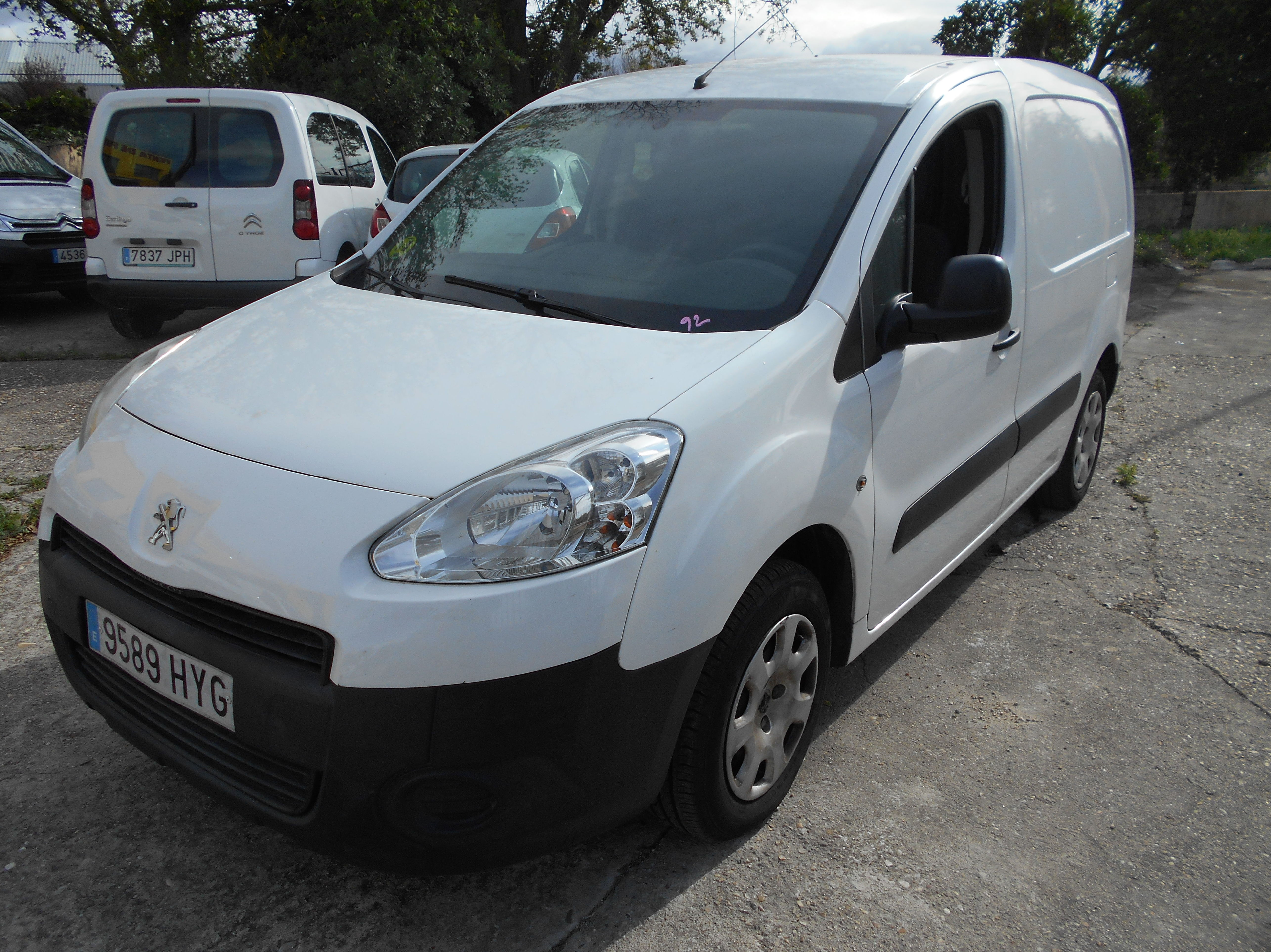 PEUGEOT PARTNER HDI FURGON 2014: Stock de Furgonetas a Buen Precio PEUGEOT PARTNER HDI FURGON 2014: Stock de Furgonetas a Buen Precio
