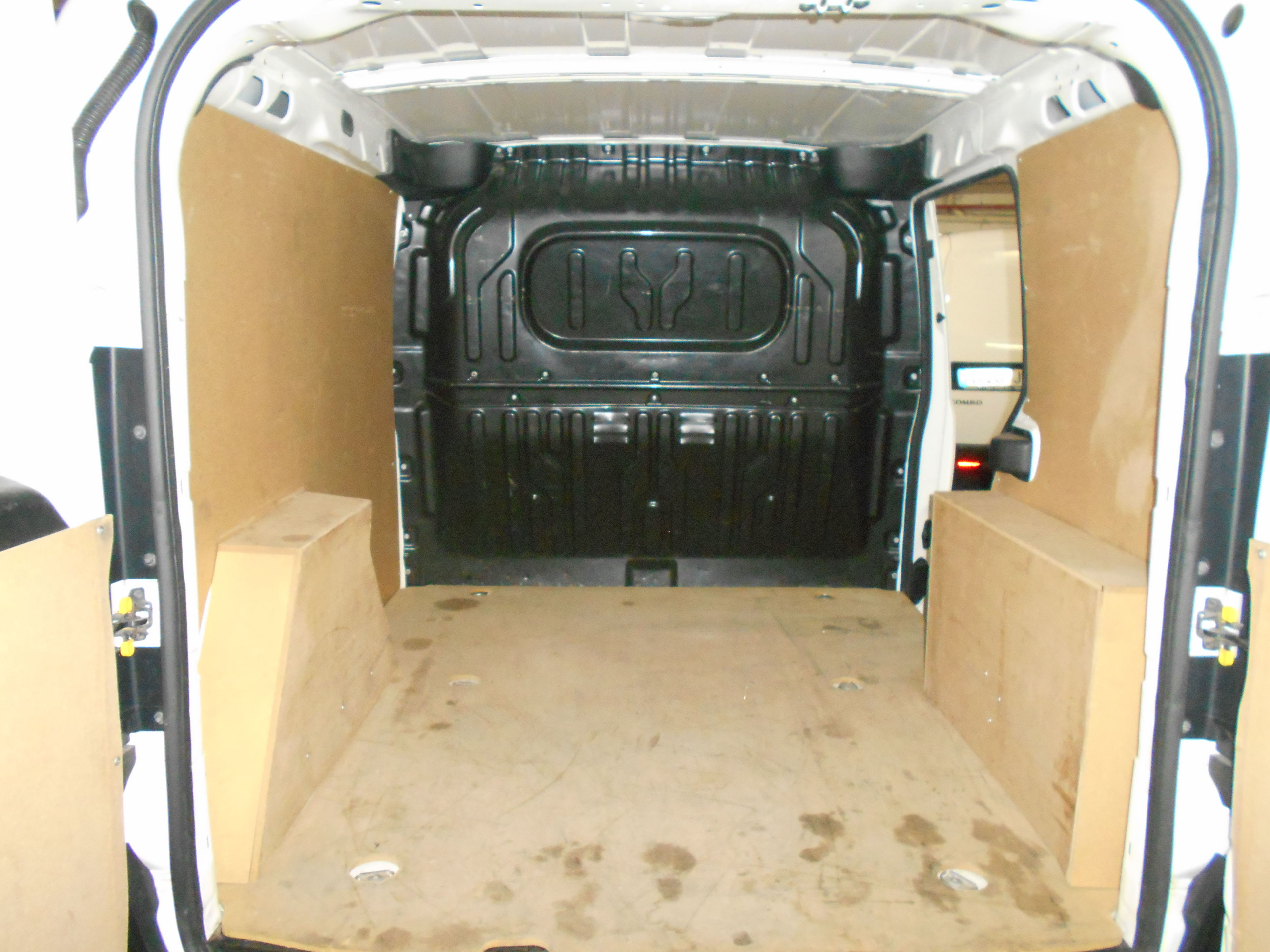 OPEL COMBO FURGON 2 PLAZAS: Stock de Furgonetas a Buen Precio OPEL COMBO FURGON 2 PLAZAS: Stock de Furgonetas a Buen Precio
