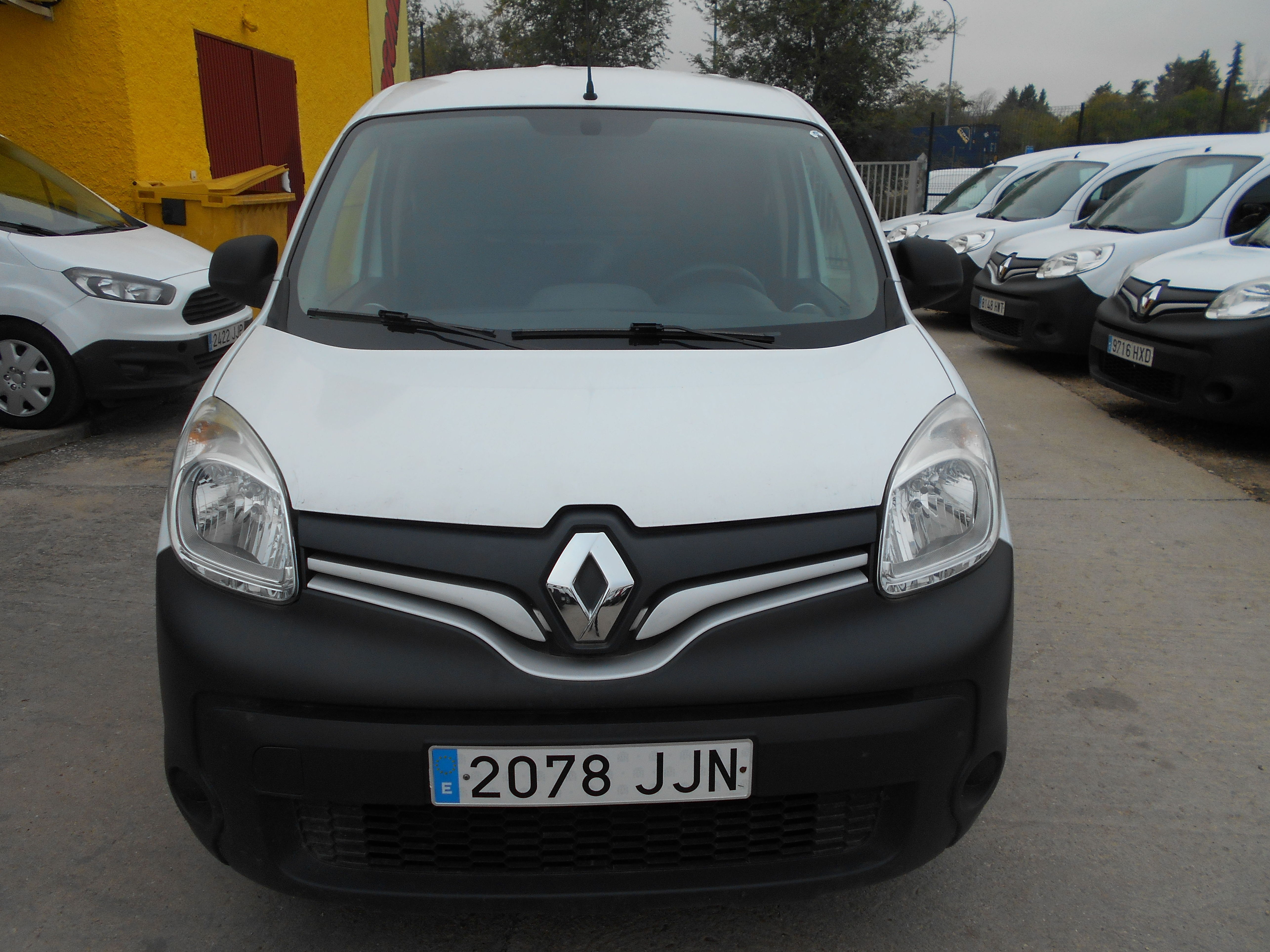 RENAULT KANGOO DCI FURGON 2015: Stock de Furgonetas a Buen Precio RENAULT KANGOO DCI FURGON 2015: Stock de Furgonetas a Buen Precio