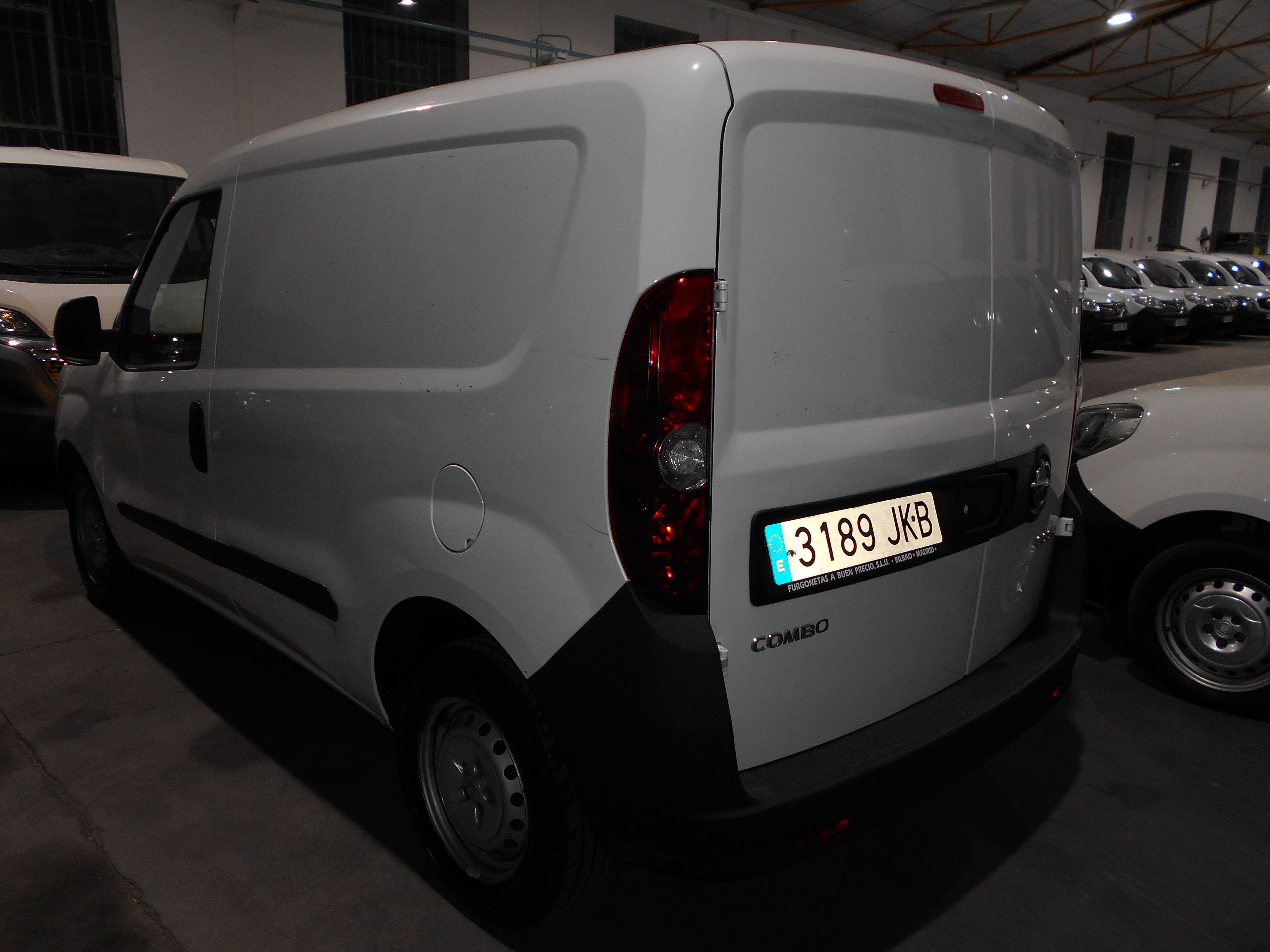 OPEL COMBO FURGON 2 PLAZAS 2015 71.575 KILOMETROS: Stock de Furgonetas a Buen Precio OPEL COMBO FURGON 2 PLAZAS 2015 71.575 KILOMETROS: Stock de Furgonetas a Buen Precio