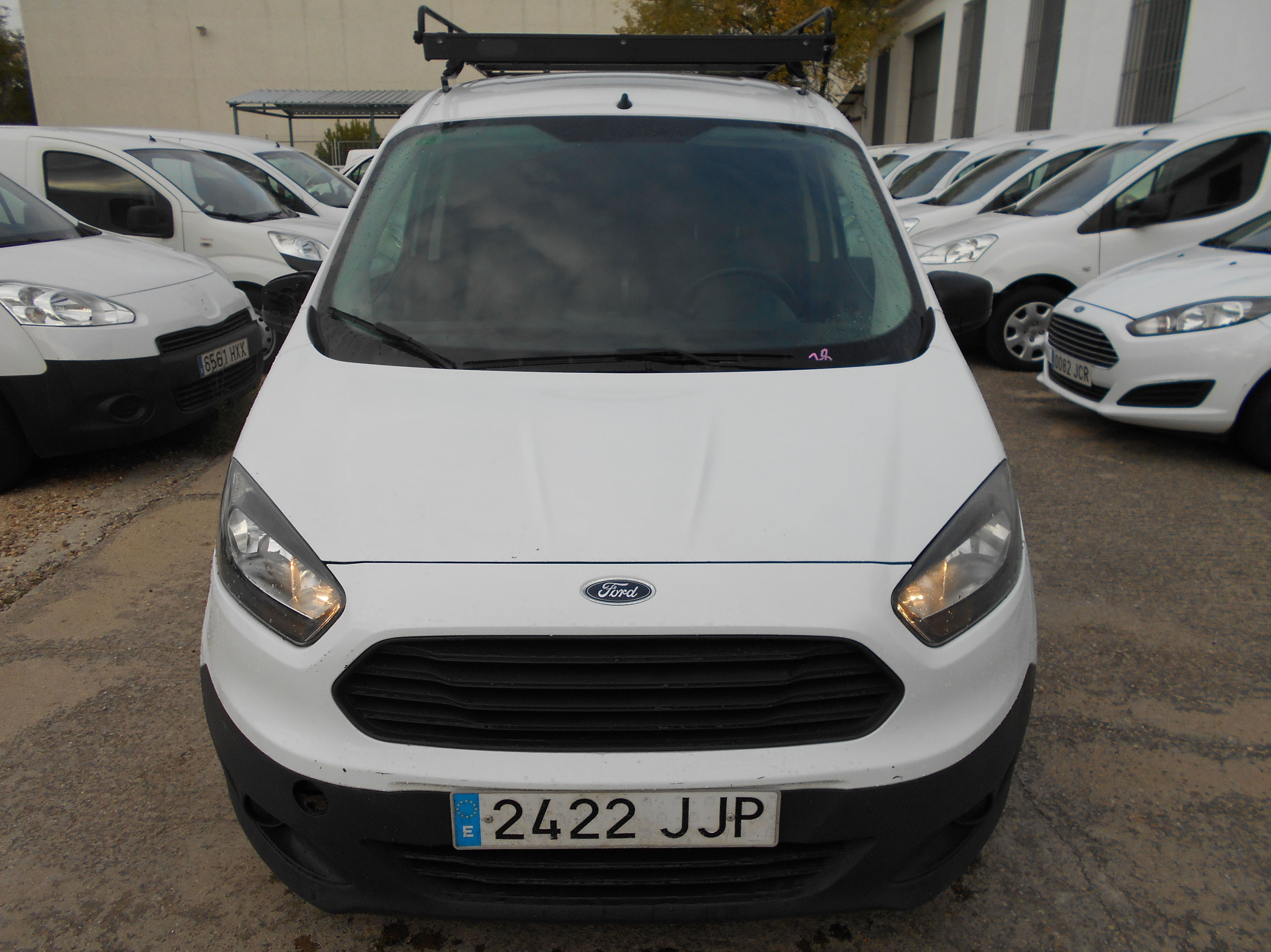 FORD TRANSIT COURRIER 2015: Stock de Furgonetas a Buen Precio FORD TRANSIT COURRIER 2015: Stock de Furgonetas a Buen Precio