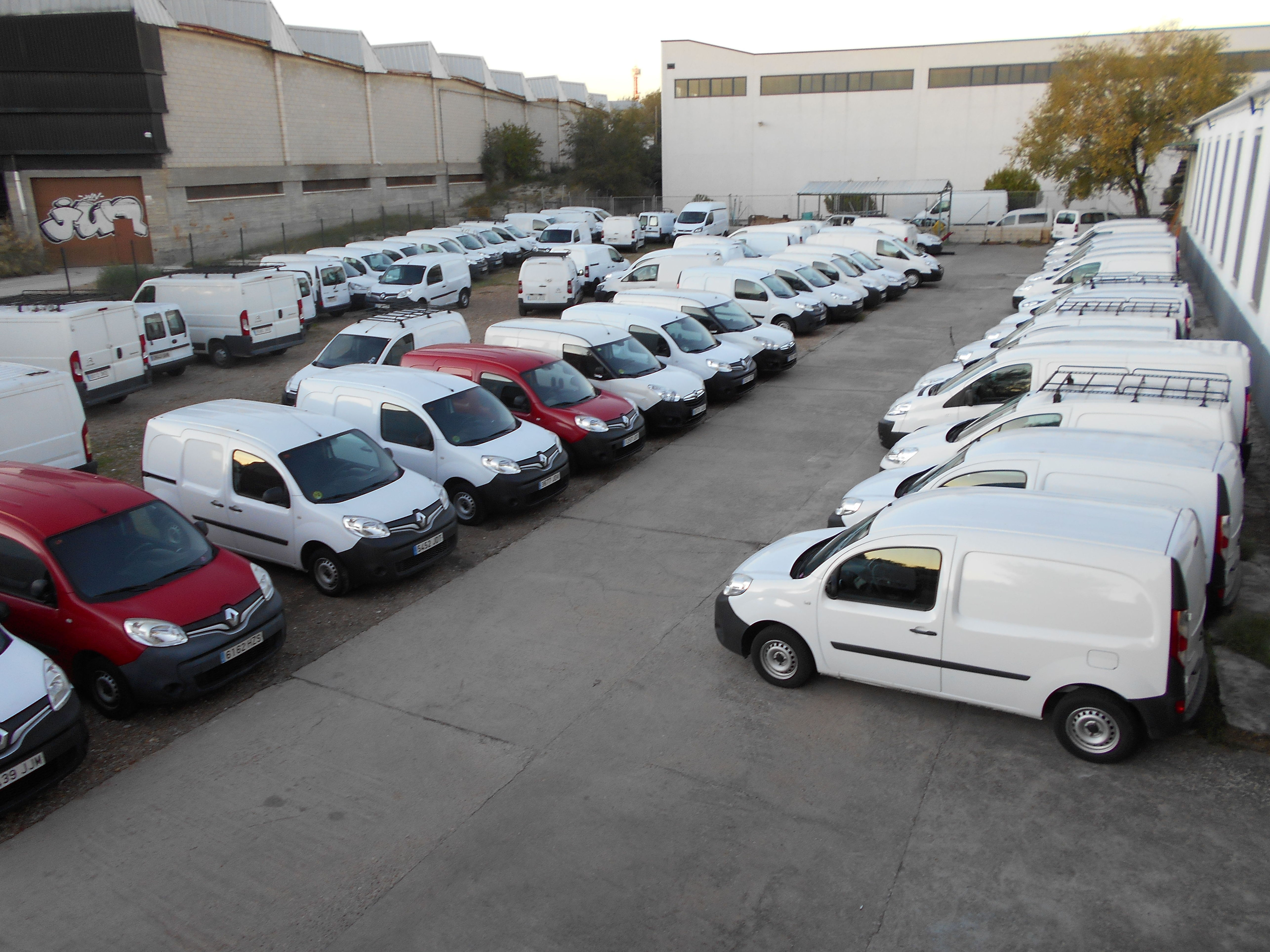 PEUGEOT PARTNER FURGON 2015: Stock de Furgonetas a Buen Precio PEUGEOT PARTNER FURGON 2015: Stock de Furgonetas a Buen Precio