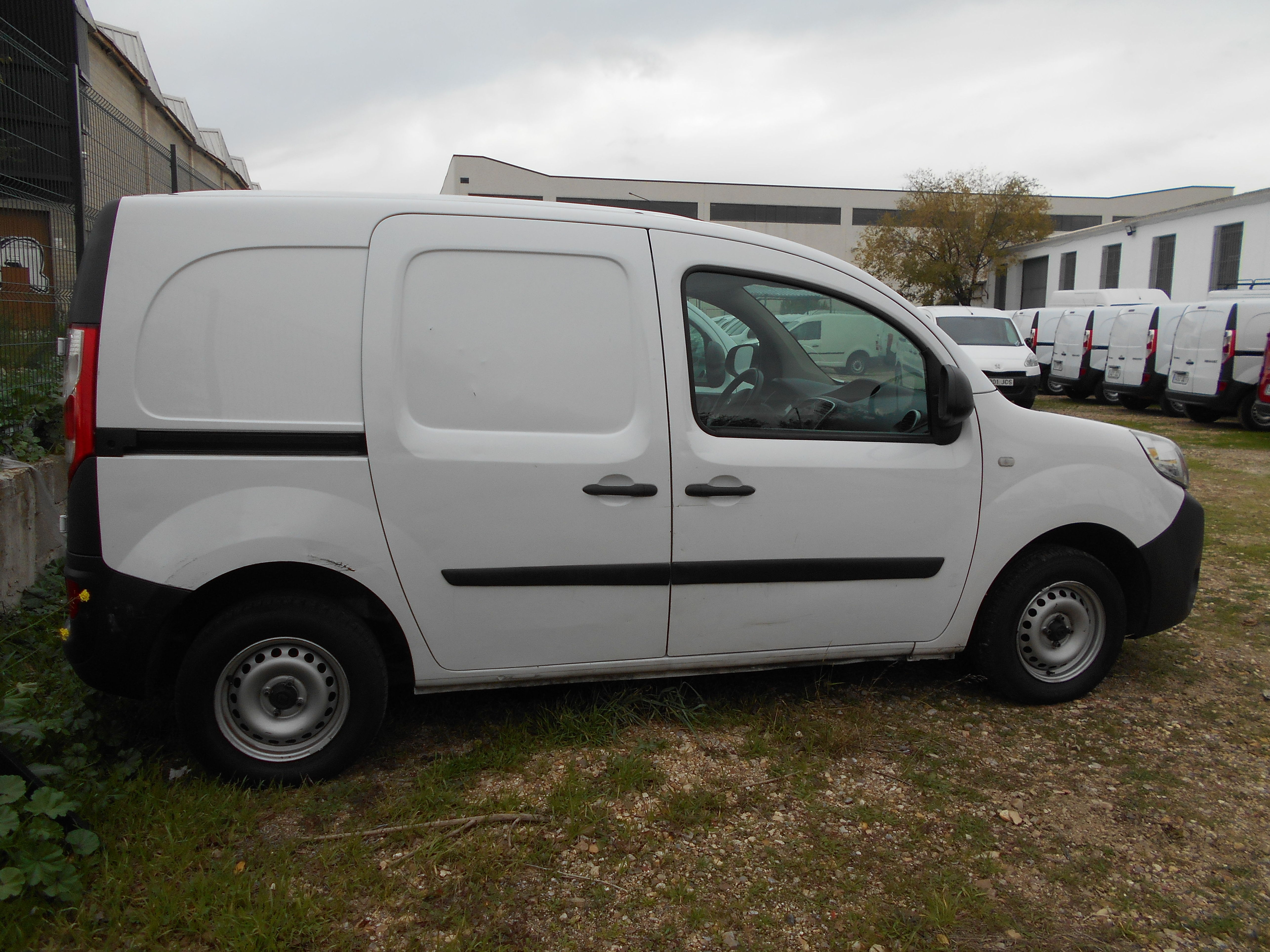 RENAULT KANGOO DCI 2014 FURGON: Stock de Furgonetas a Buen Precio RENAULT KANGOO DCI 2014 FURGON: Stock de Furgonetas a Buen Precio