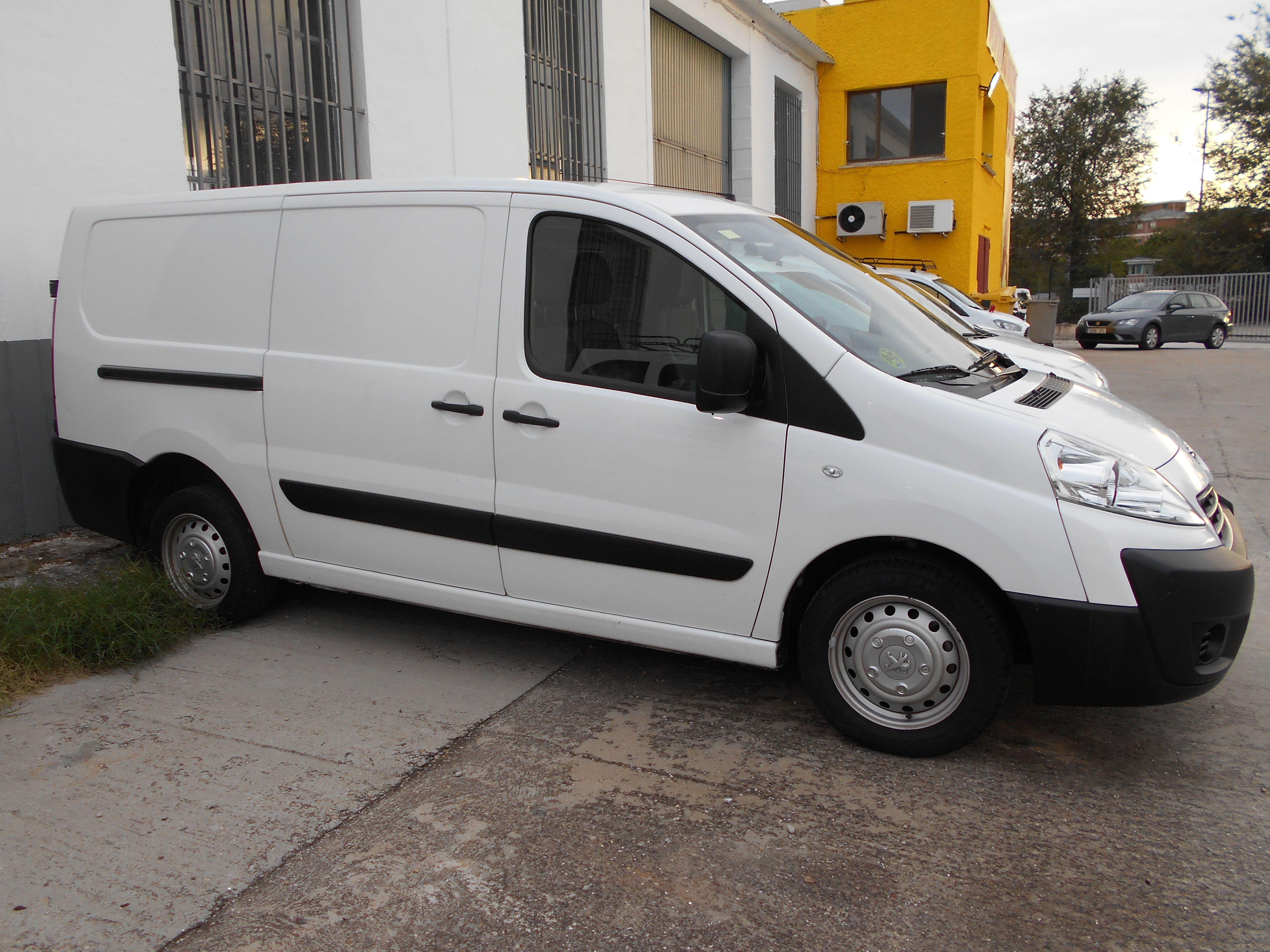 PEUGEOT EXPERT HDI LARGA FURGON 3 PLAZAS 2015: Stock de Furgonetas a Buen Precio PEUGEOT EXPERT HDI LARGA FURGON 3 PLAZAS 2015: Stock de Furgonetas a Buen Precio