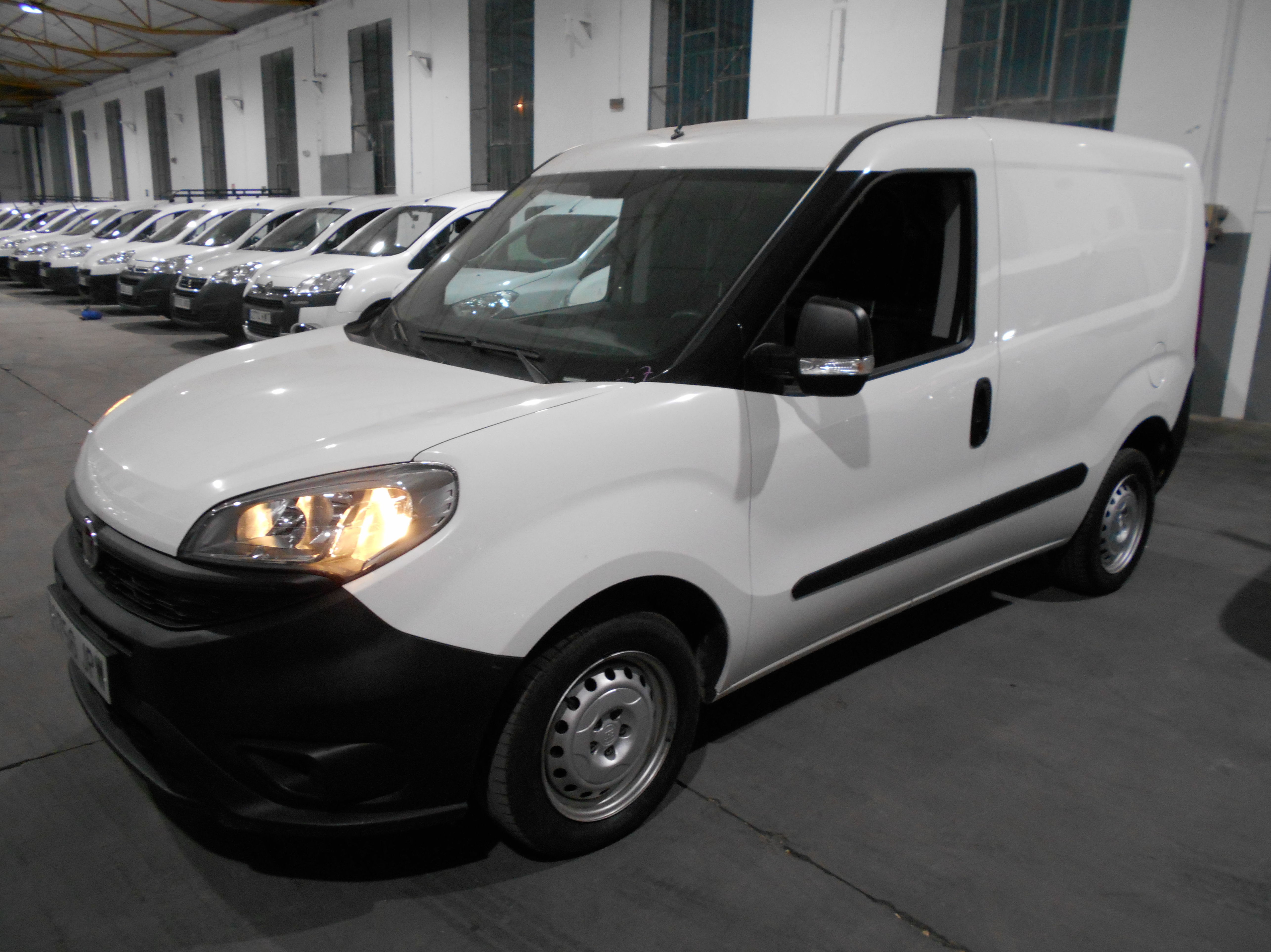 FIAT DOBLO FURGON 2015: Stock de Furgonetas a Buen Precio FIAT DOBLO FURGON 2015: Stock de Furgonetas a Buen Precio