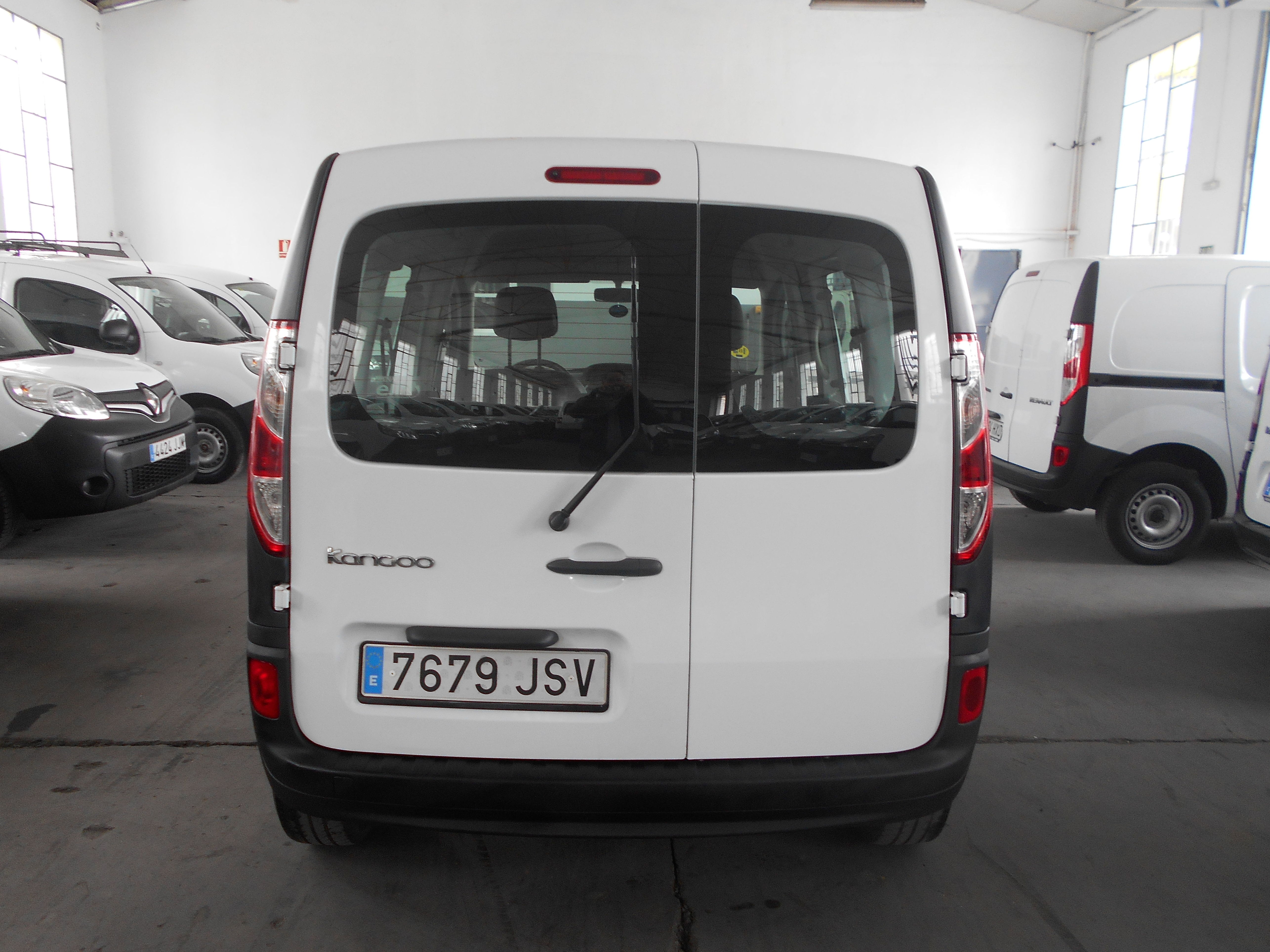 KANGOO 5 PLAZAS 2016: Stock de Furgonetas a Buen Precio KANGOO 5 PLAZAS 2016: Stock de Furgonetas a Buen Precio