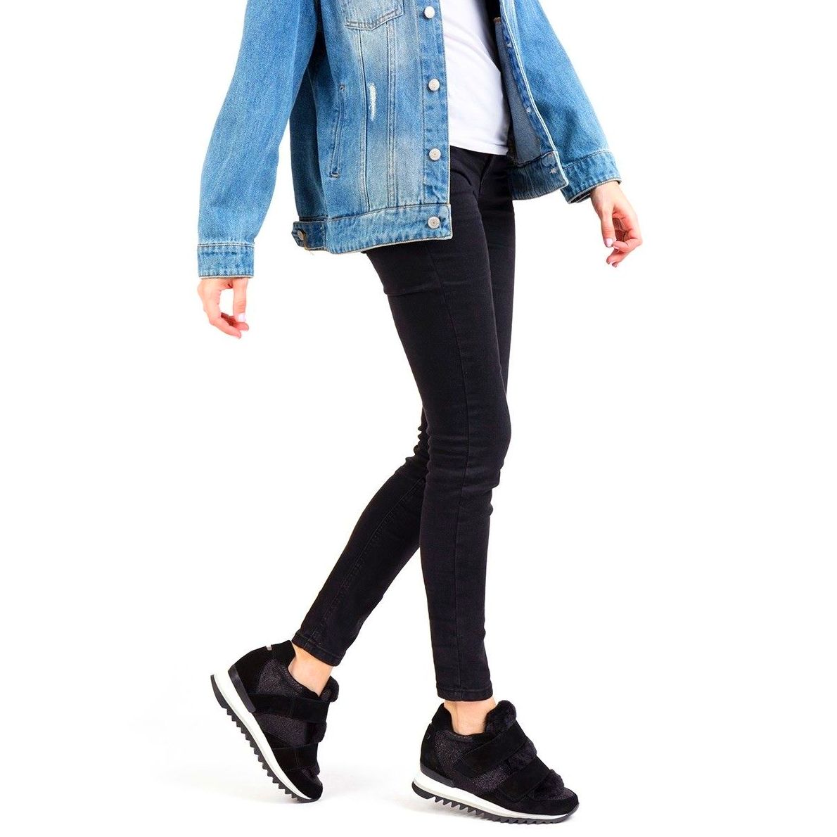 Sneakers negras lengueta Sneakers negras lengueta