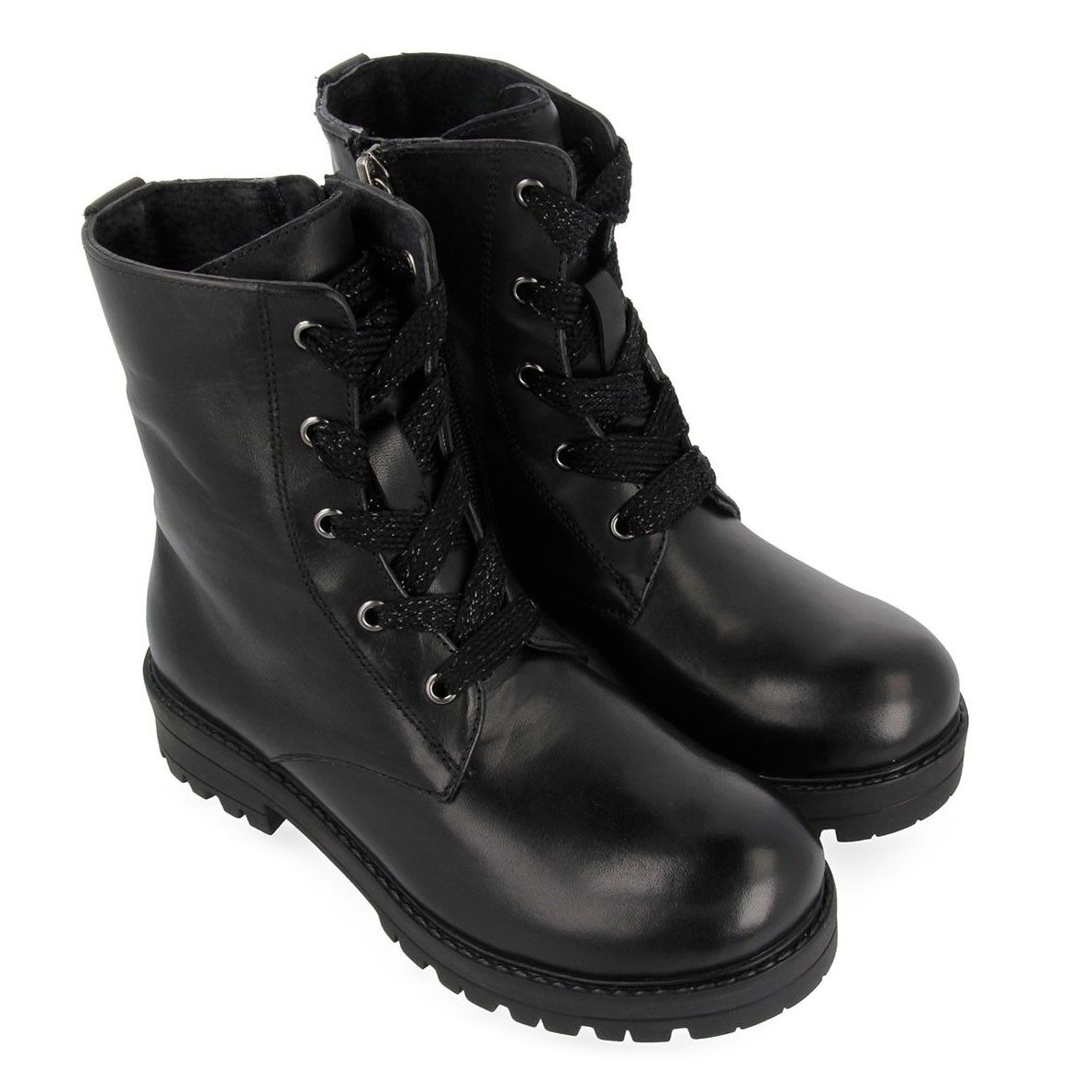 BOTA MILITAR: CATÁLOGO de Paula Fernández BOTA MILITAR: CATÁLOGO de Paula Fernández