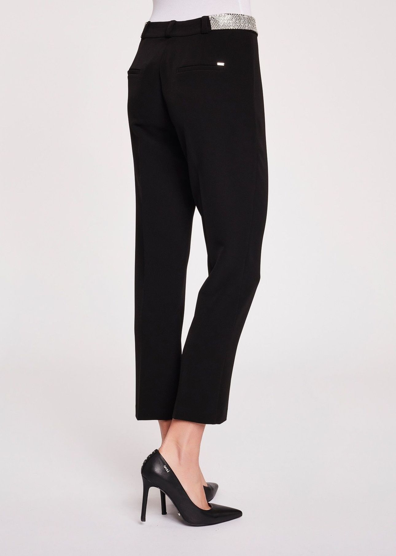 PANTALÓN: CATÁLOGO de Paula Fernández PANTALÓN: CATÁLOGO de Paula Fernández