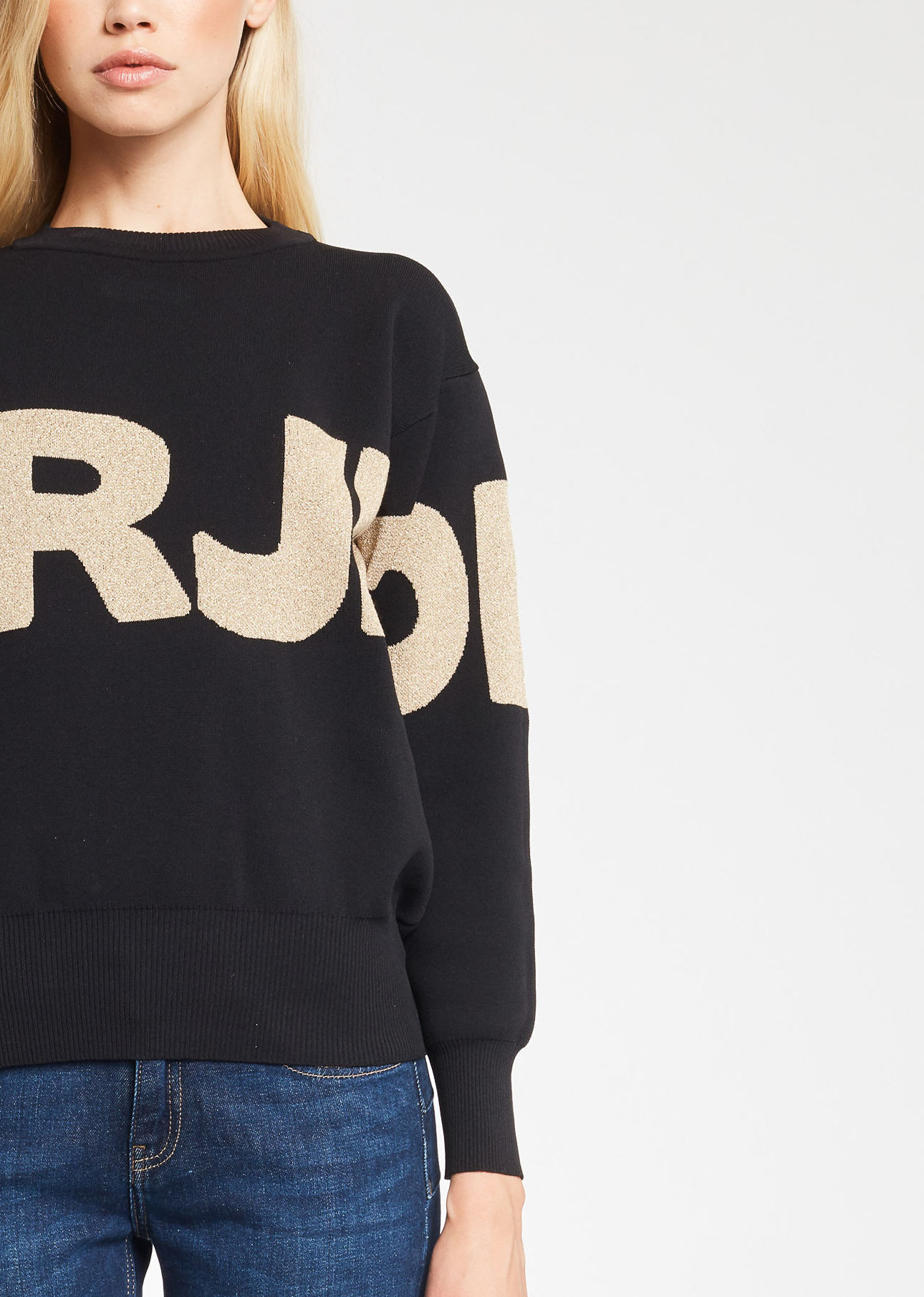 SUDADERA: CATÁLOGO de Paula Fernández SUDADERA: CATÁLOGO de Paula Fernández
