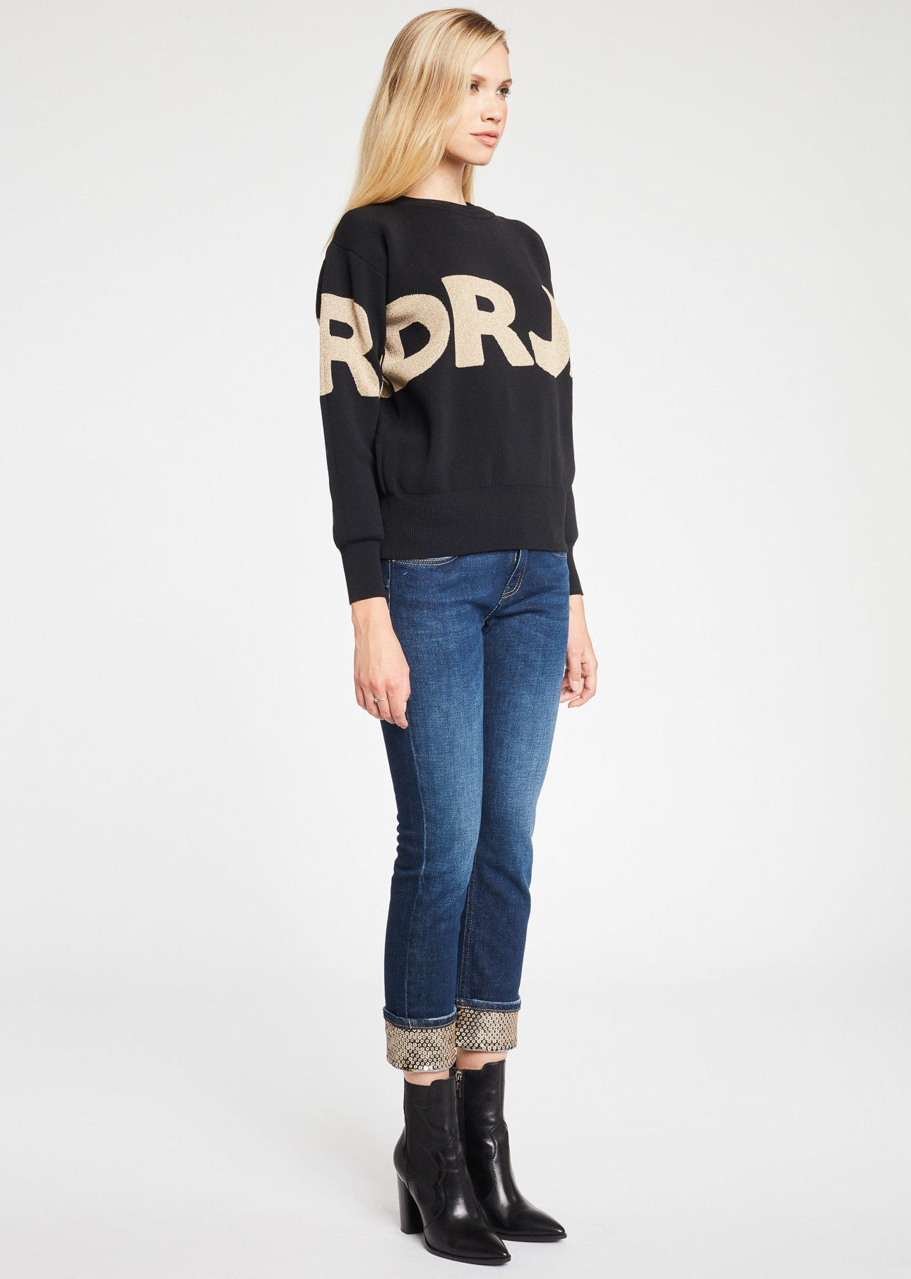SUDADERA: CATÁLOGO de Paula Fernández SUDADERA: CATÁLOGO de Paula Fernández