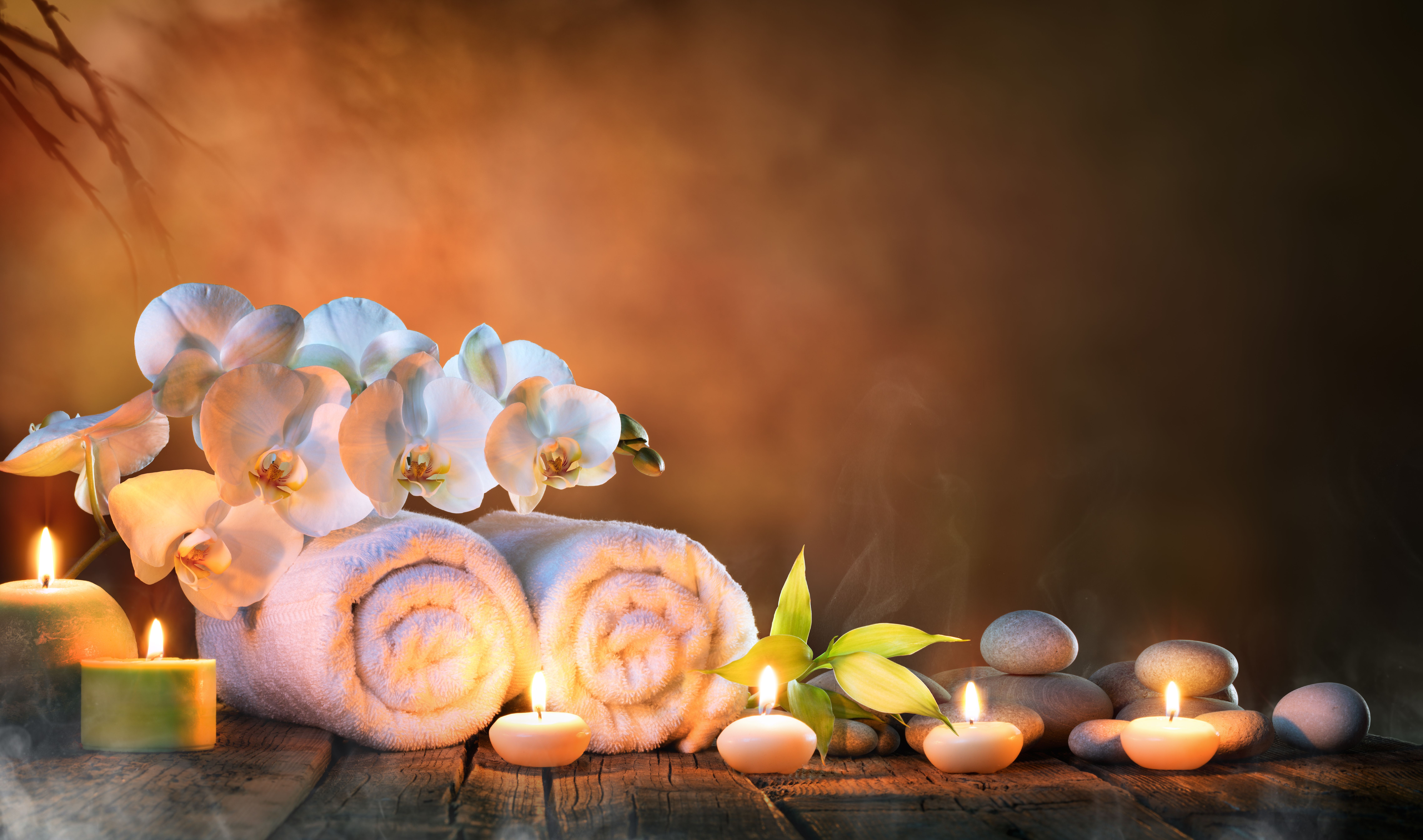 Exfoliación de sal y flores: Tratamientos de Alegría Spa Catalonia Reina Victoria**** Exfoliación de sal y flores: Tratamientos de Alegría Spa Catalonia Reina Victoria****