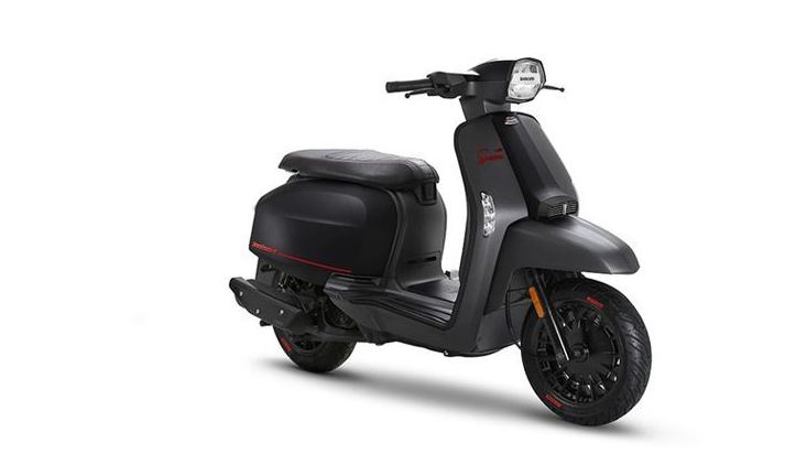 V125 Special Pirelli Edition V125 Special Pirelli Edition