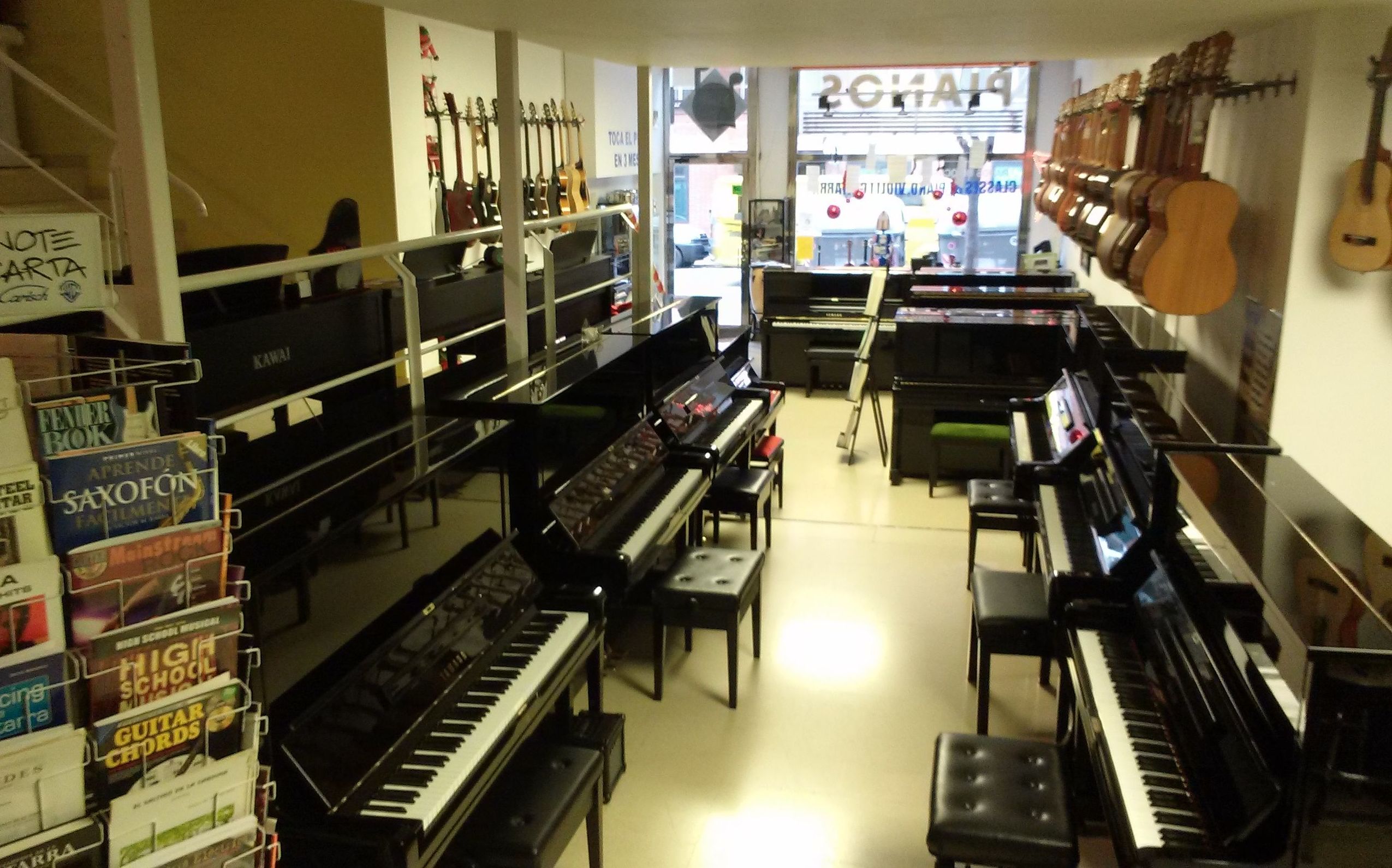 PIANO YAMAHA U1A 39997847 : Catálogo de L'Art Guinardó PIANO YAMAHA U1A 39997847 : Catálogo de L'Art Guinardó