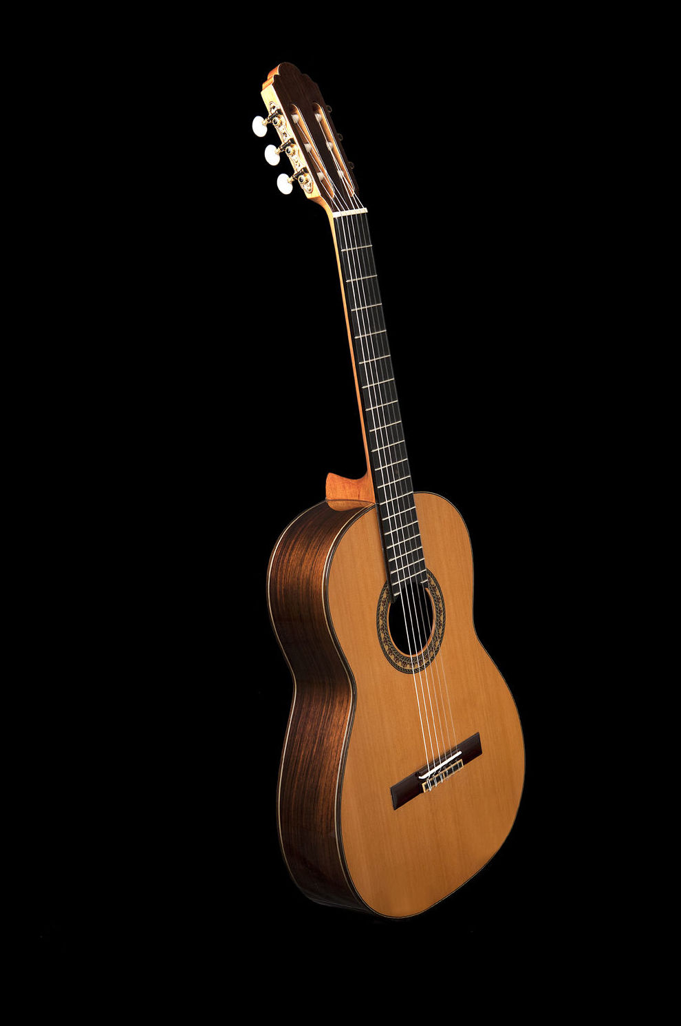 GUITARRA PRUDENCIO G9: Catálogo de L'Art Guinardó GUITARRA PRUDENCIO G9: Catálogo de L'Art Guinardó