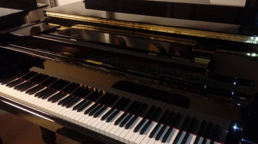 PIANO YAMAHA MD. G5 : Catálogo de L'Art Guinardó PIANO YAMAHA MD. G5 : Catálogo de L'Art Guinardó
