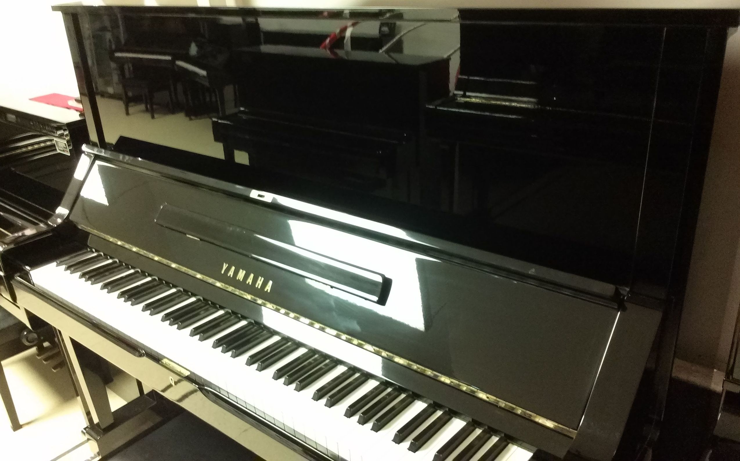 PIANO YAMAHA U1M 3655626 : Catálogo de L'Art Guinardó PIANO YAMAHA U1M 3655626 : Catálogo de L'Art Guinardó
