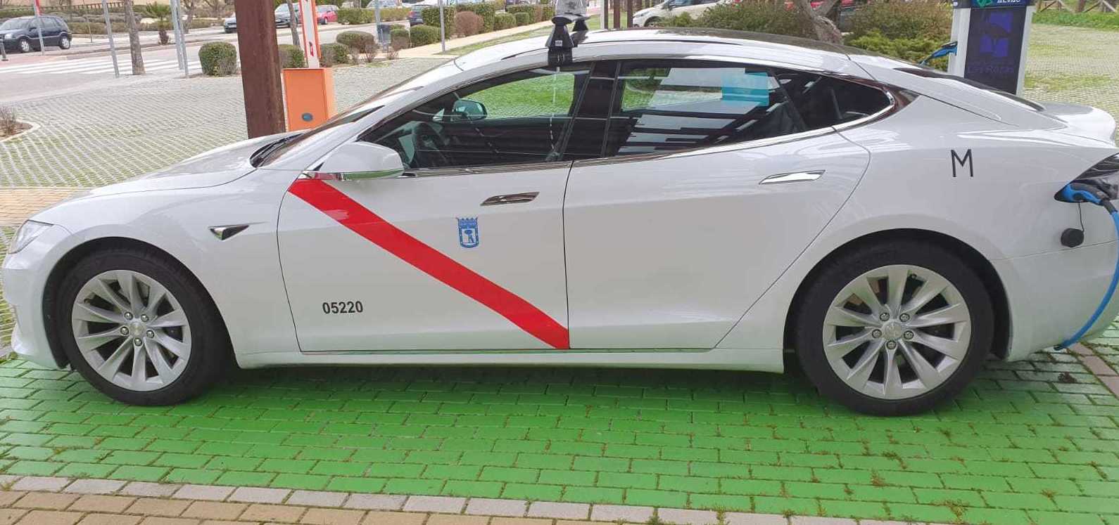 Taxi los Peñascales Las Matas y Las Rozas. Calidad y lujo con un taxi Tesla. Taxi los Peñascales Las Matas y Las Rozas. Calidad y lujo con un taxi Tesla.