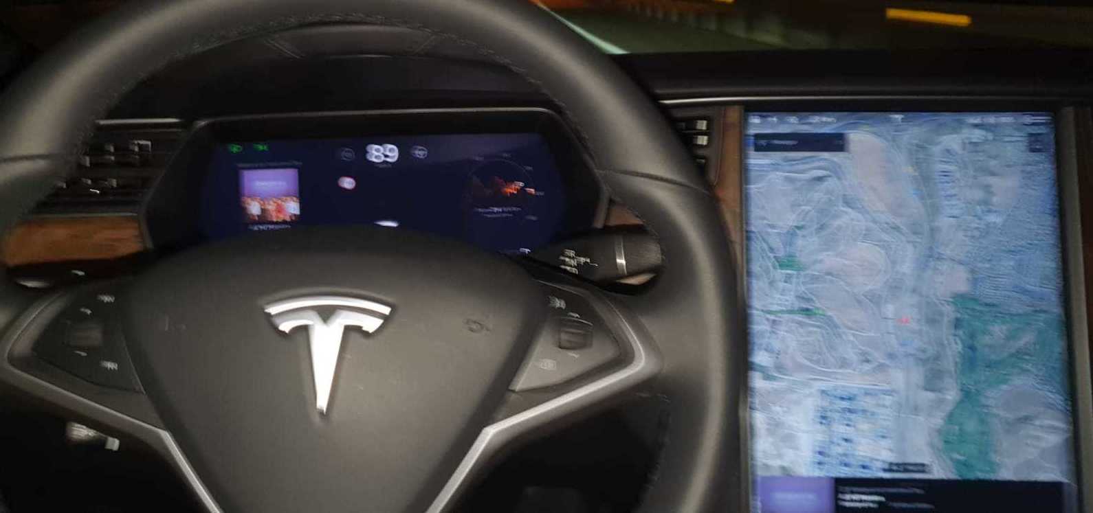Taxi los Peñascales Las Matas y Las Rozas. Calidad y lujo con un taxi Tesla. Taxi los Peñascales Las Matas y Las Rozas. Calidad y lujo con un taxi Tesla.