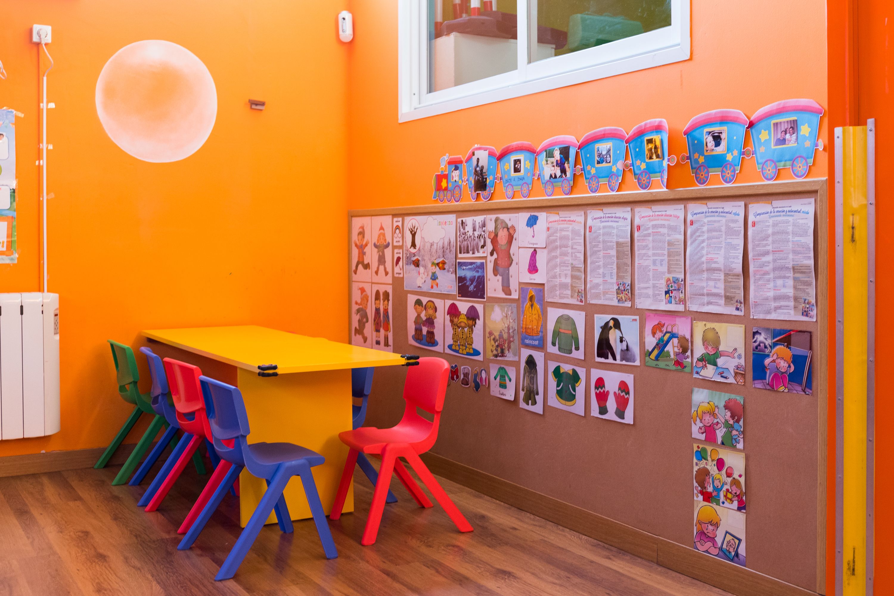 Aula Naranja (2-3 años): Centro Infantil Pompitas de Centro Infantil Pompitas Aula Naranja (2-3 años): Centro Infantil Pompitas de Centro Infantil Pompitas