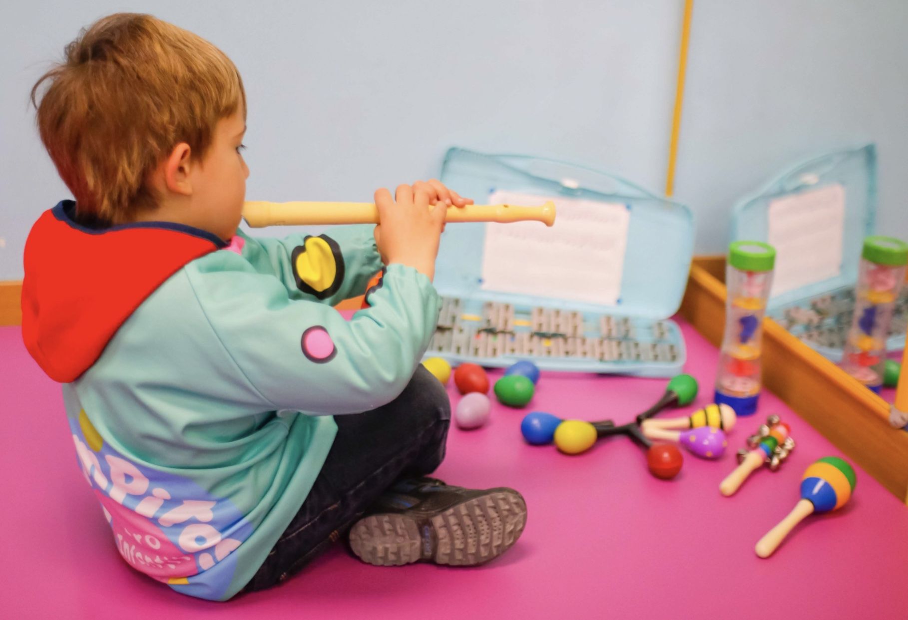 Música: Centro Infantil Pompitas de Centro Infantil Pompitas Música: Centro Infantil Pompitas de Centro Infantil Pompitas
