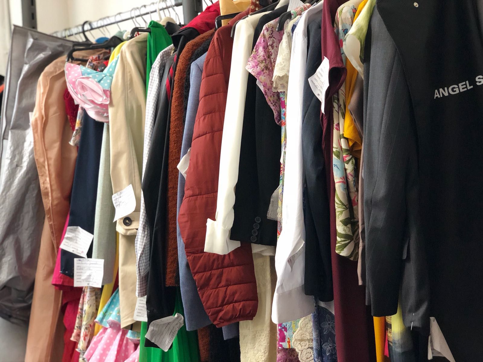 Arreglos de ropa: Servicios de El Dedal 2008 Arreglos de ropa: Servicios de El Dedal 2008
