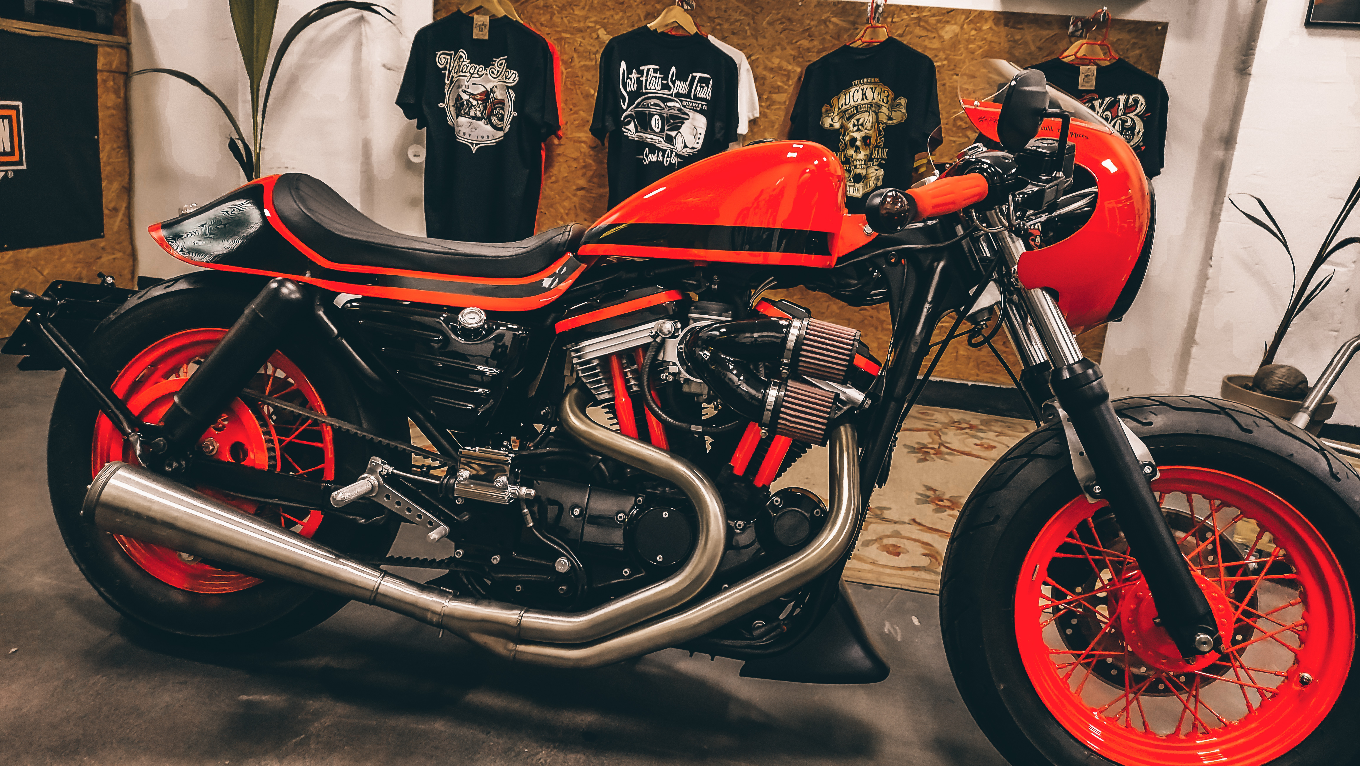 #caferacer #custom #harleydavidson #harley #sportsters #bobber #choppers #moto #customizarmotosenvalencia #caferacer #custom #harleydavidson #harley #sportsters #bobber #choppers #moto #customizarmotosenvalencia