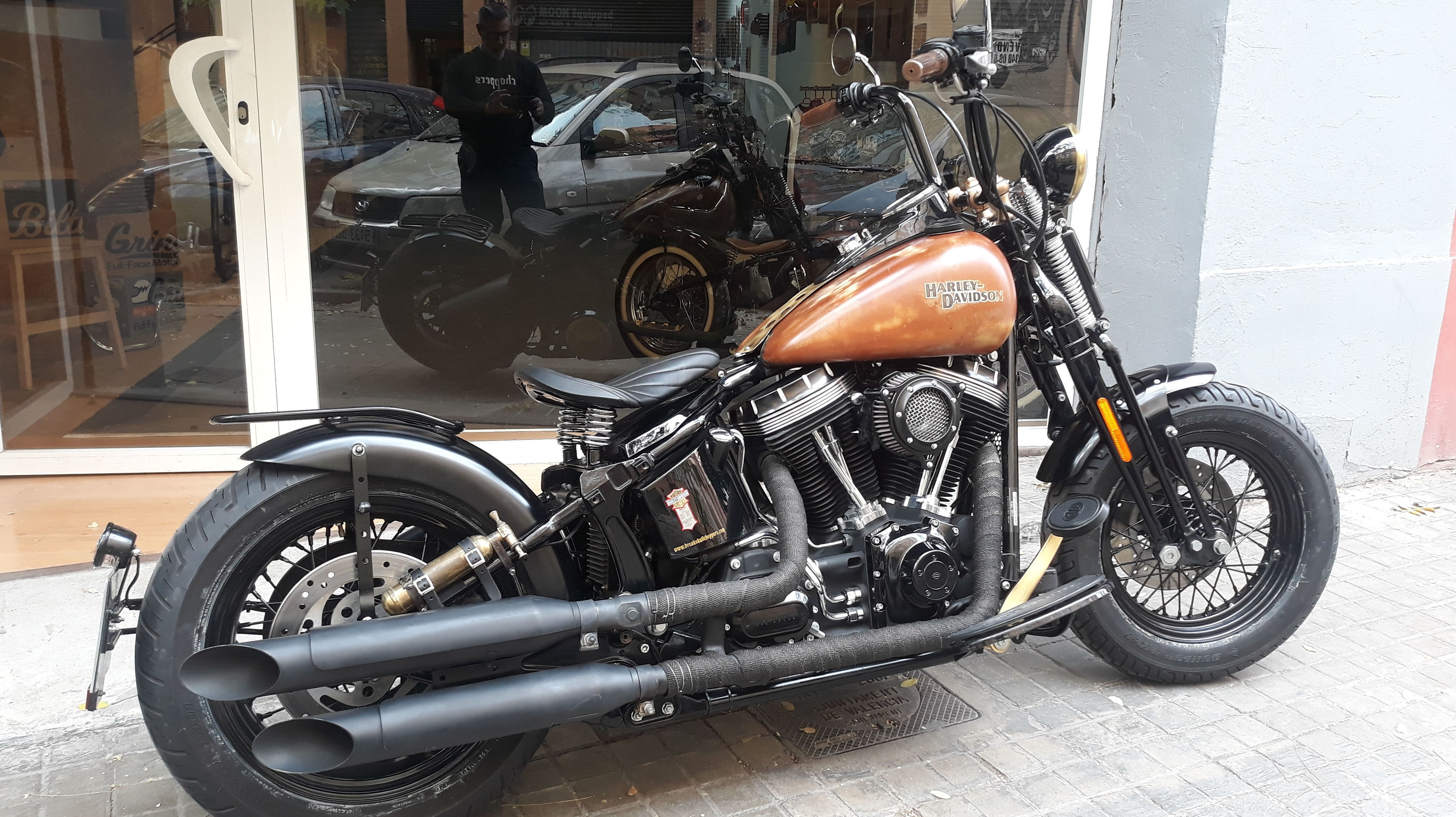 harley davidson Valencia, crossbones , personalización harley davidson , transformación harley davidson vrod , custom , custom valencia harley davidson Valencia, crossbones , personalización harley davidson , transformación harley davidson vrod , custom , custom valencia